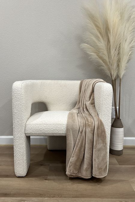 Super chic accent chair 

#LTKhome
