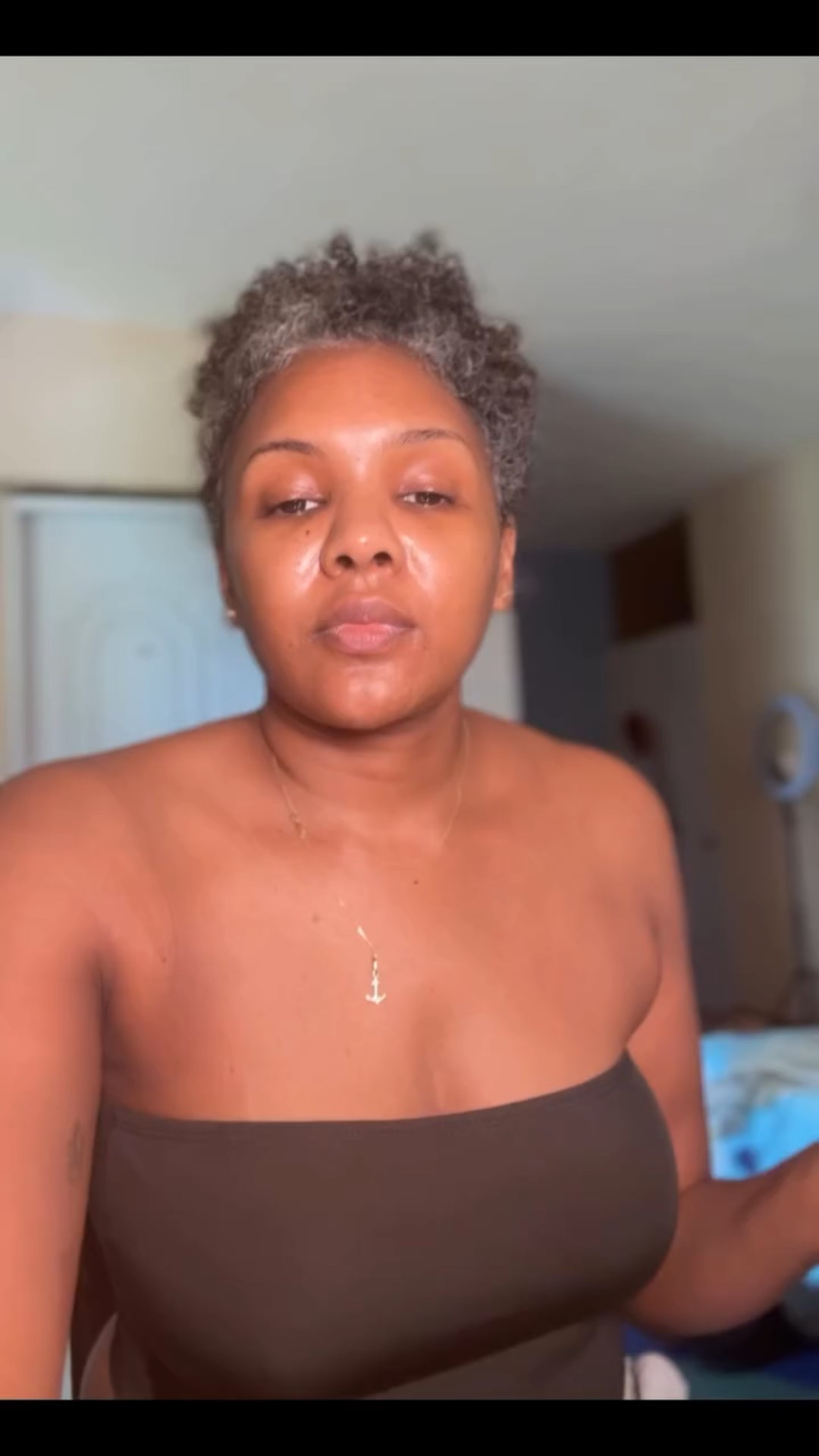 Efecto piel jugosa activado con #glowscreen de @supergoop ✨ El brillo saludable que todas necesitamos. Link del producto en mi perfil.
#loidamua #loidamuarecomienda #glowscreensupergoop

#LTKBeauty