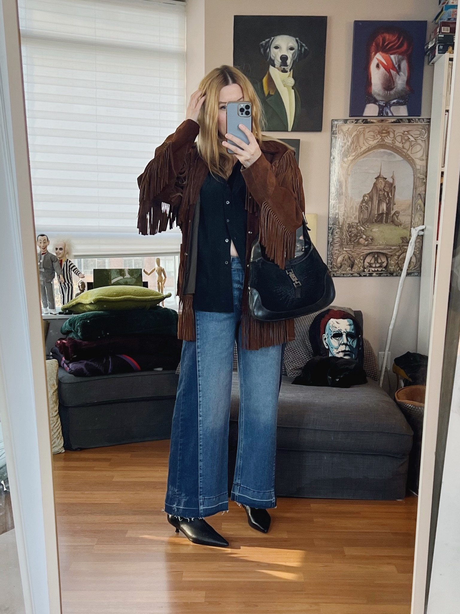 A bit of a 70s vibe today.
Bag and jacket both vintage.
•
springlook  #torontostylist #StyleOver40 #springtrends #secondhandFind #fashionstylist #70svibe #vintagefinds #slowfashion #FashionOver40  #MumStyle #genX #genXStyle #shopSecondhand #genXInfluencer #genXblogger #secondhandDesigner #Over40Style #40PlusStyle #Stylish40


#LTKstyletip #LTKover40 #LTKitbag