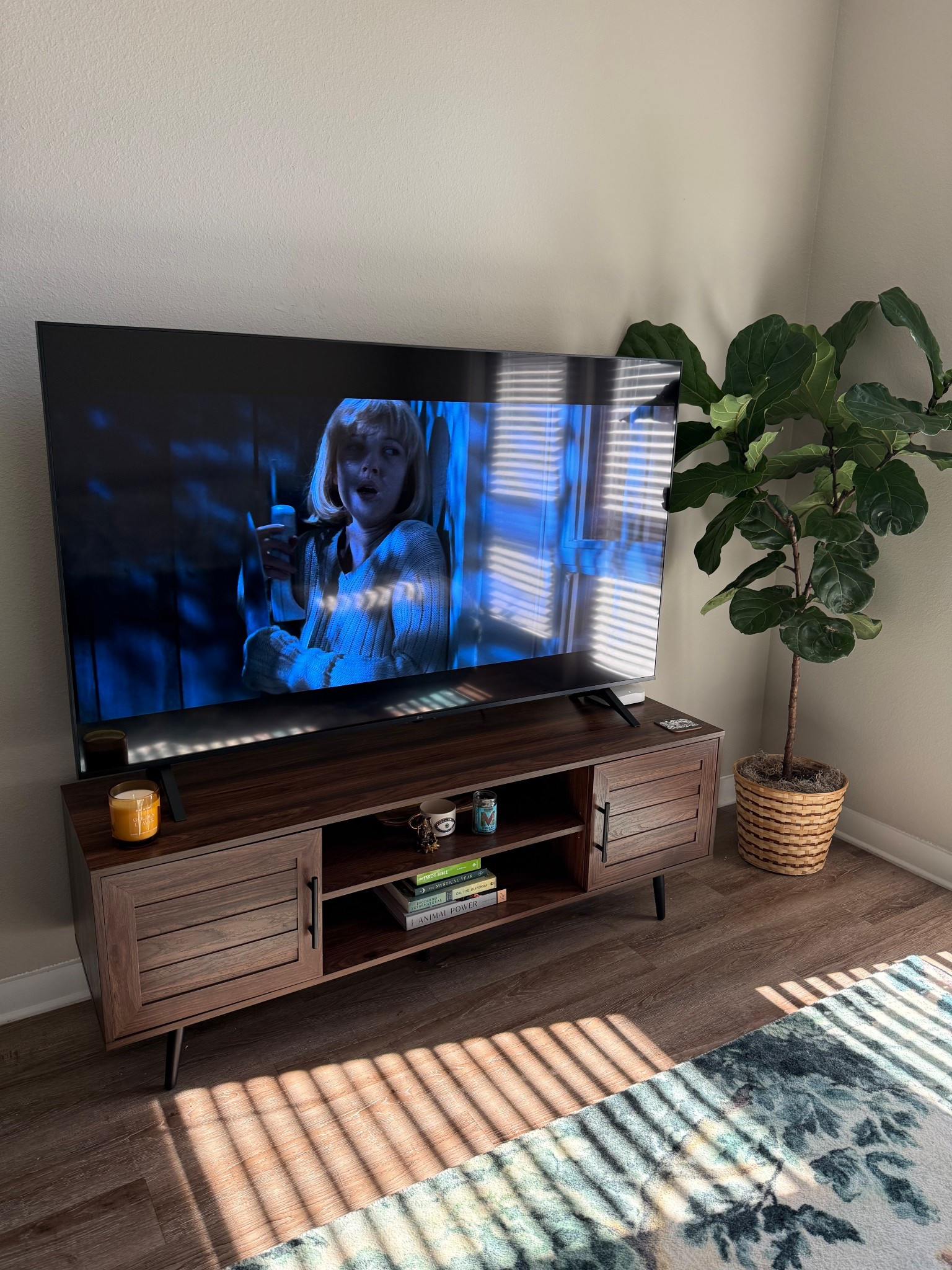 New apartment is coming along 🖤


#LTKHome