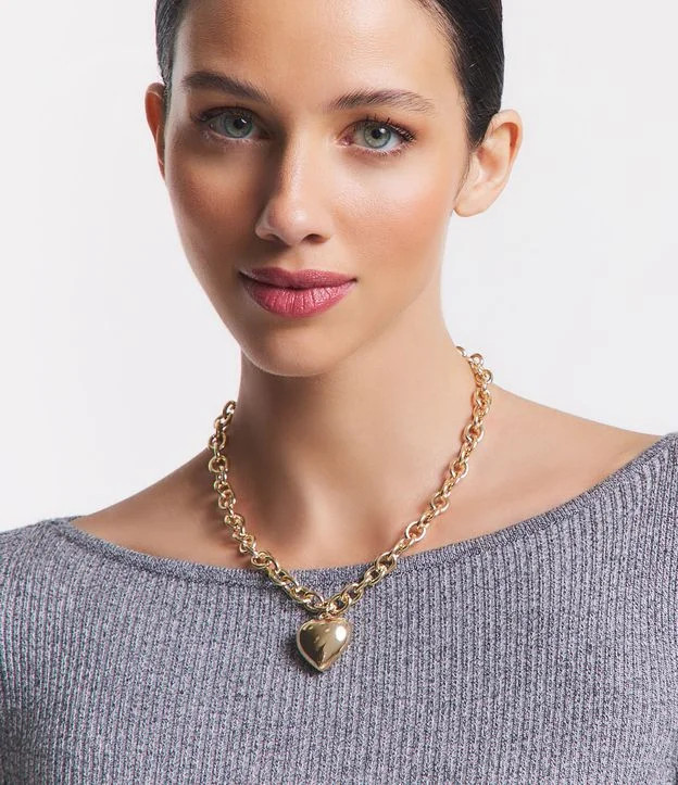 Colar Curto em Metal com Pingente de Coração Bold Dourado | Renner (BR)