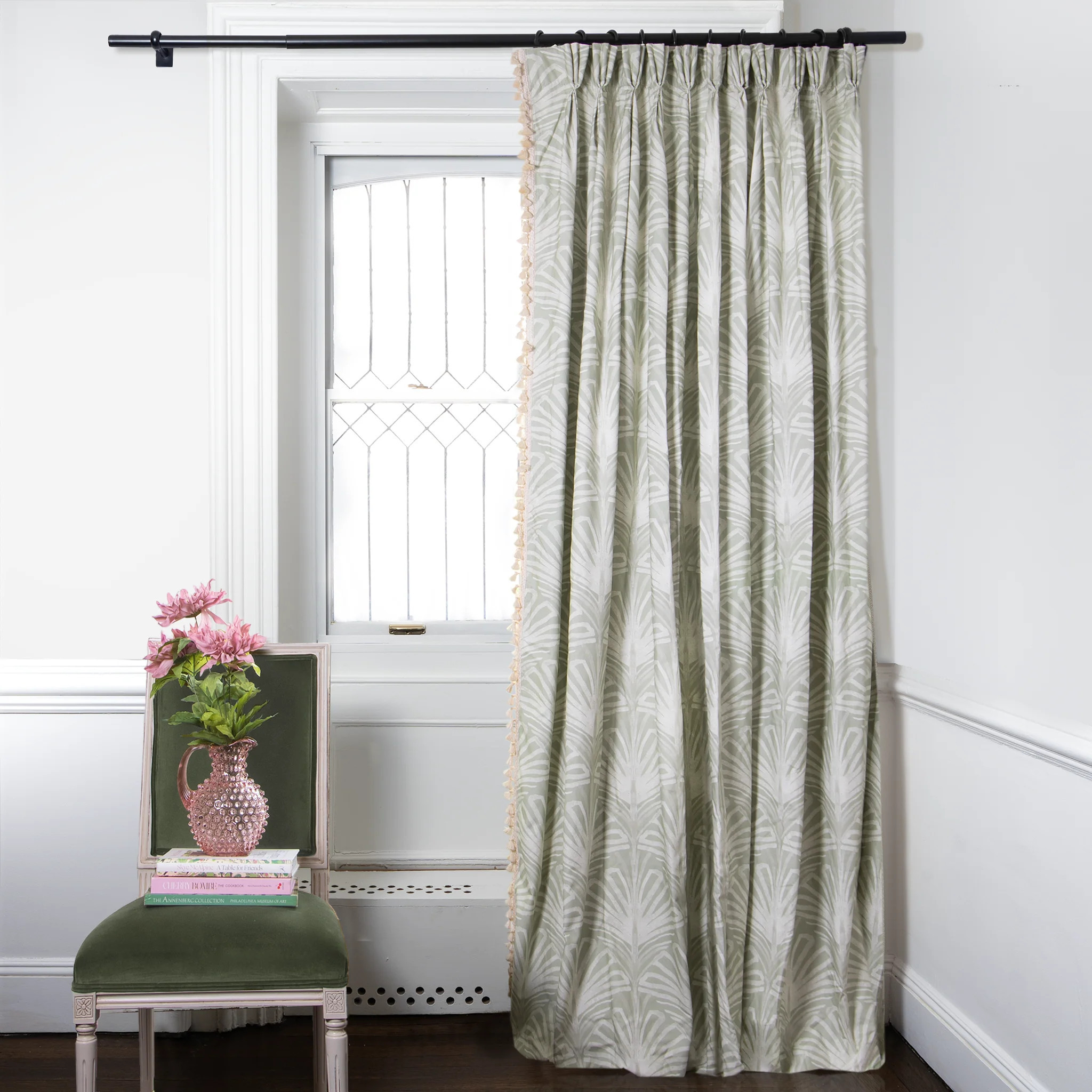 Suzy Sage
                Custom Curtain | Pepper