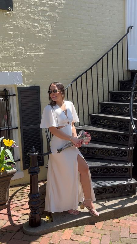 The perfect dress for a bride-to-be or wedding guest (this dress comes in other colors). For those going to a spring wedding, I will be linking other favorite dresses. 

Comment “shop” for links! 

#springfashion #springfashion2024 #springstyle #whitedress #weddingdress #dressoutfit #bridetobe #dresslook white dress, maxi dress, spring dress, silk dress, spring flowers

#LTKVideo #LTKwedding #LTKstyletip