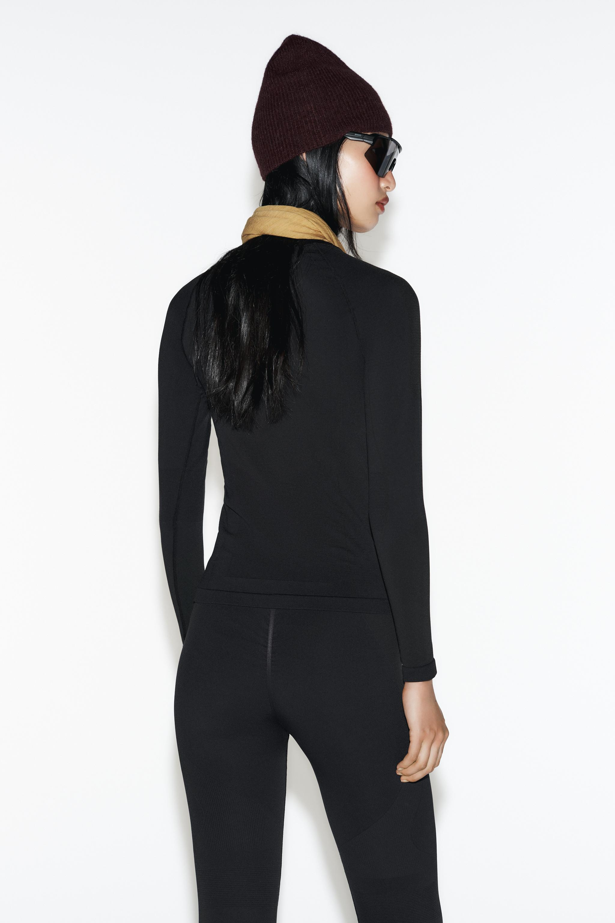 SEAMLESS THERMOLITE® CORE SKI COLLECTION THERMAL T-SHIRT | Zara UK