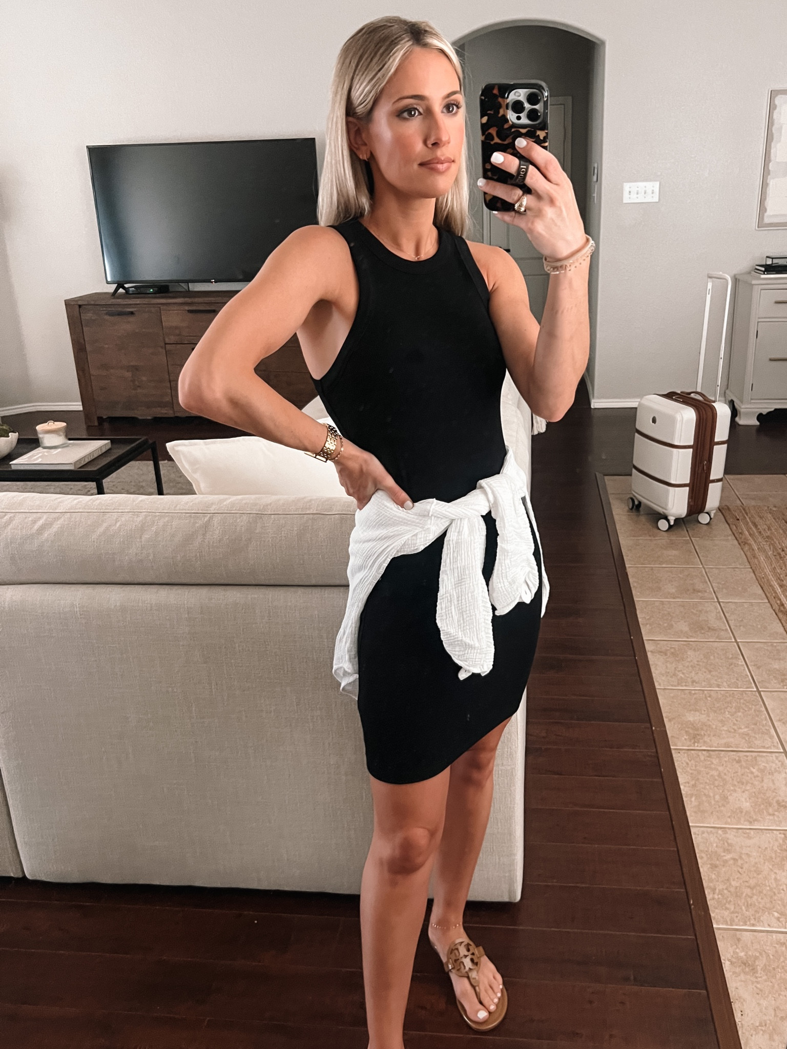 Wearing an XS

#LTKtravel #LTKsalealert #LTKunder50