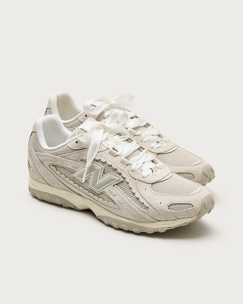 New Balance&reg; 204L sneakers | J. Crew US