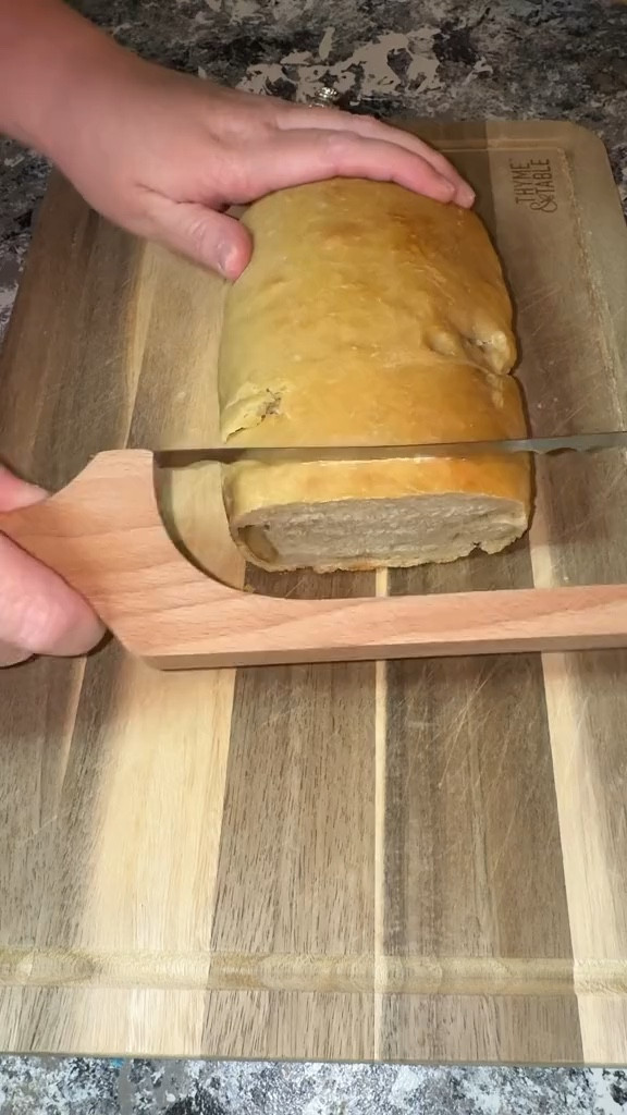 The best bread knife!

#LTKHome #LTKFindsUnder50