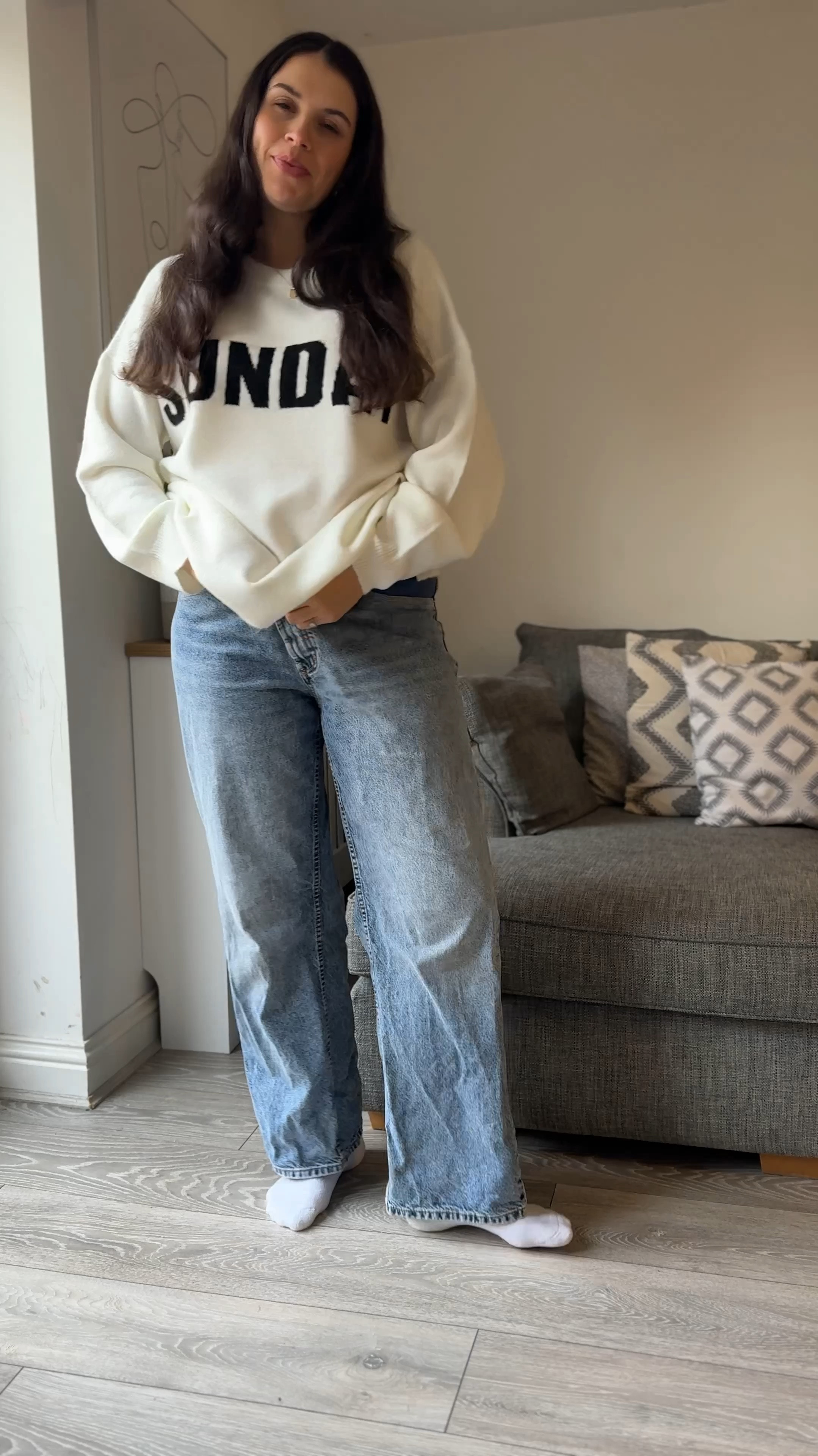 If it’s cosy, comfy and oversized I’m wearing it right now 🫶🏼✌🏽🤎



#LTKmaternity #LTKeurope #LTKuk