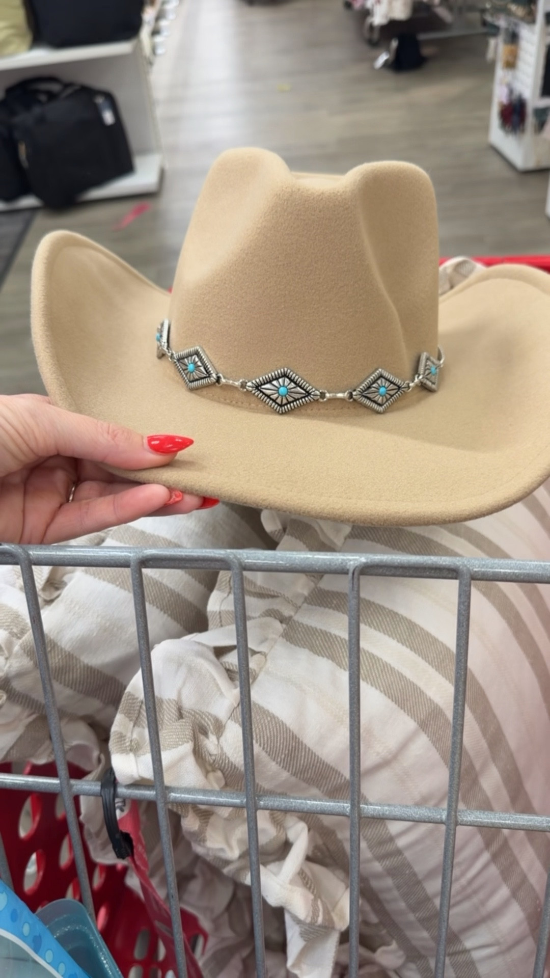 Target accessories 20% off! Love the fit of this cowboy hat for only $24 
Country concert or Nashville 
Also beach bags on sale 

#LTKSaleAlert