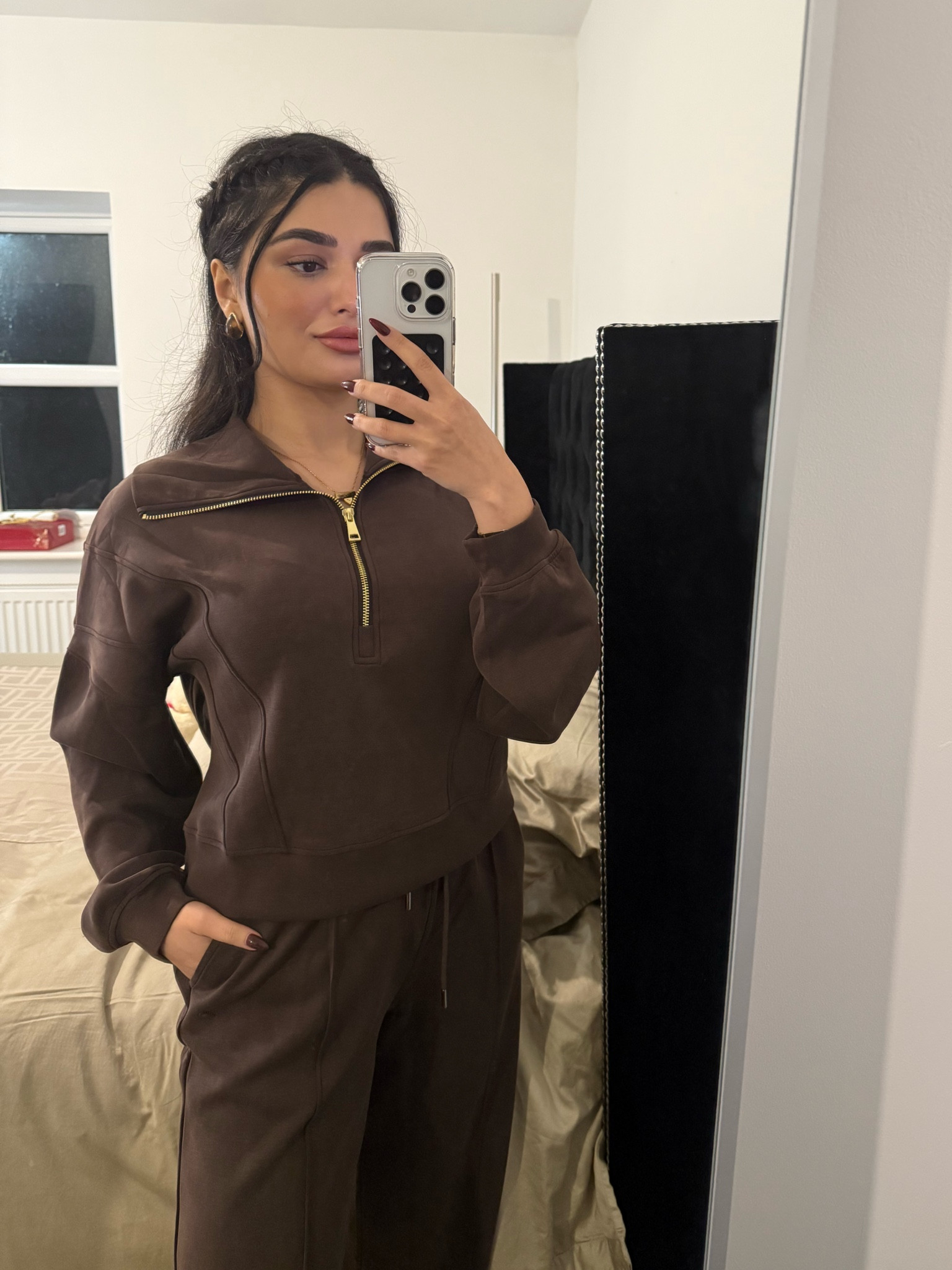 The material, the colour, the gold details 😍 really light, soft and suede-like, feels amazing on the skin! 🤎

Rise | New Look | Loungewear | Loungewear set | Brown | Sweater

#LTKgrwm #LTKautumn #LTKuk