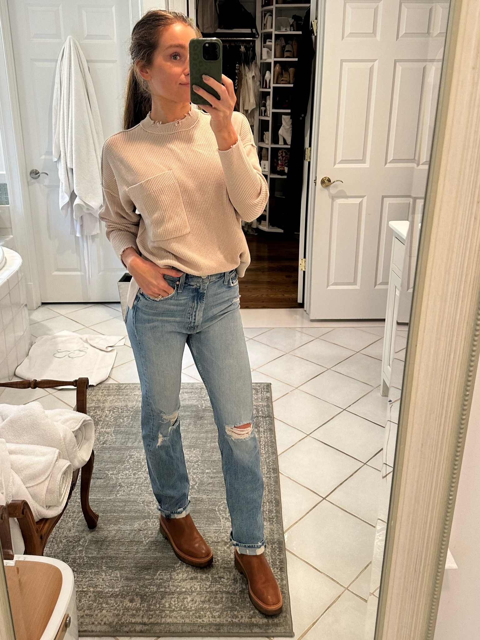 Officially sweater & boot season!

#LTKSeasonal #LTKStyleTip