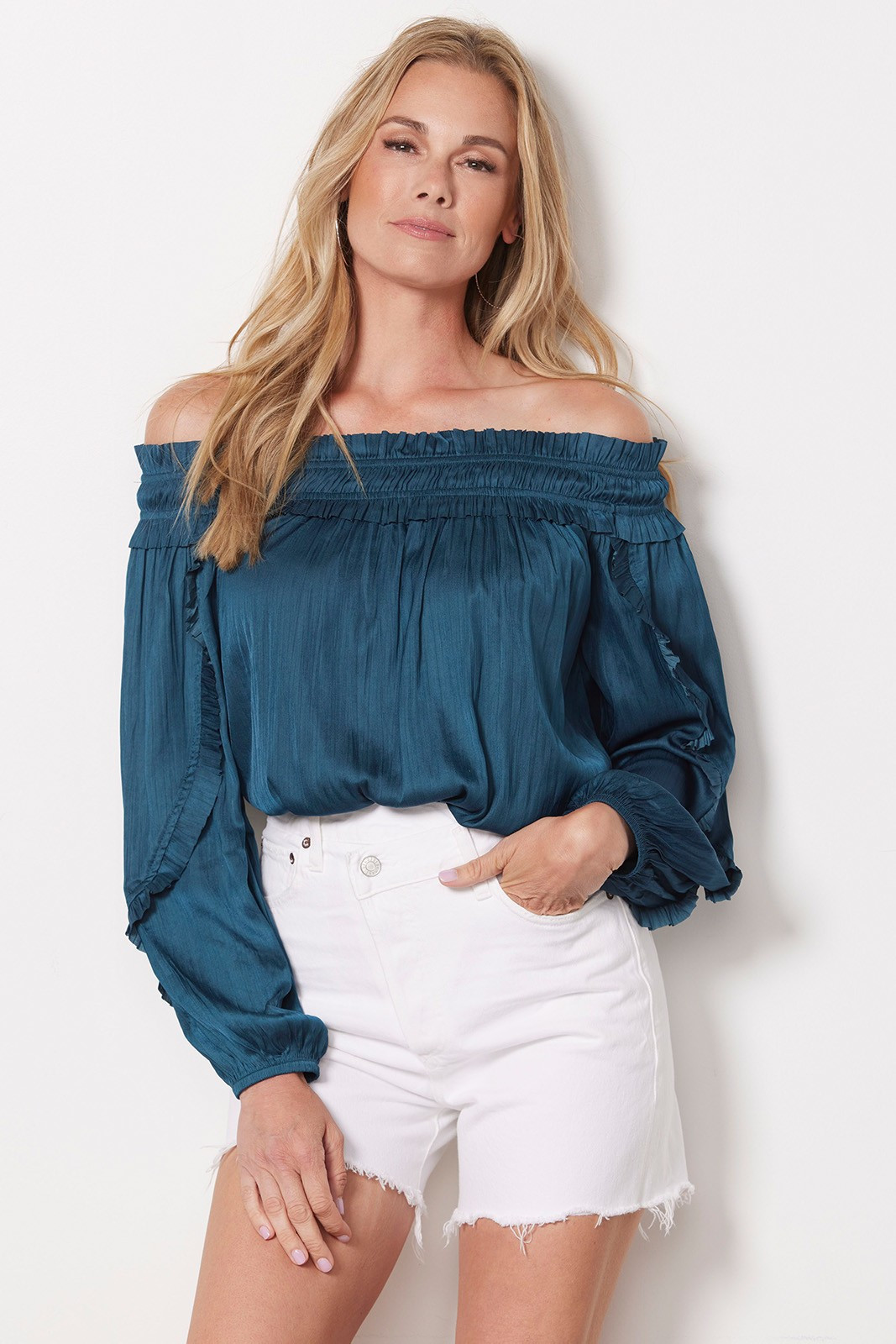 EVEREVE Amari Satin Off Shoulder Top | EVEREVE | Evereve