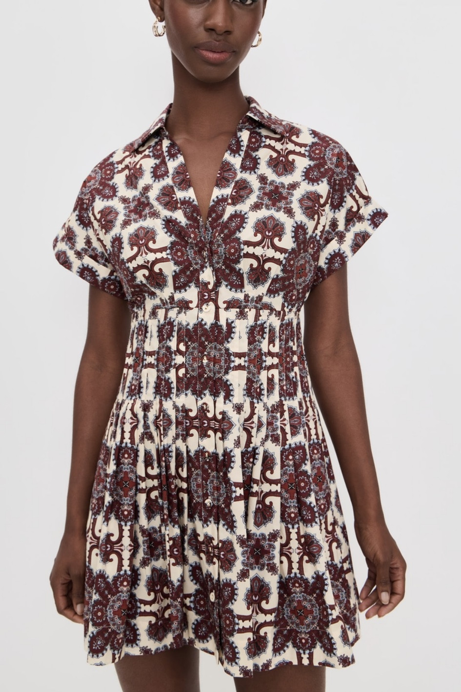 looking for the perfect fall dress? look no further! this Cara Cara mini is the perfect silhouette for a flattering look all fall long!