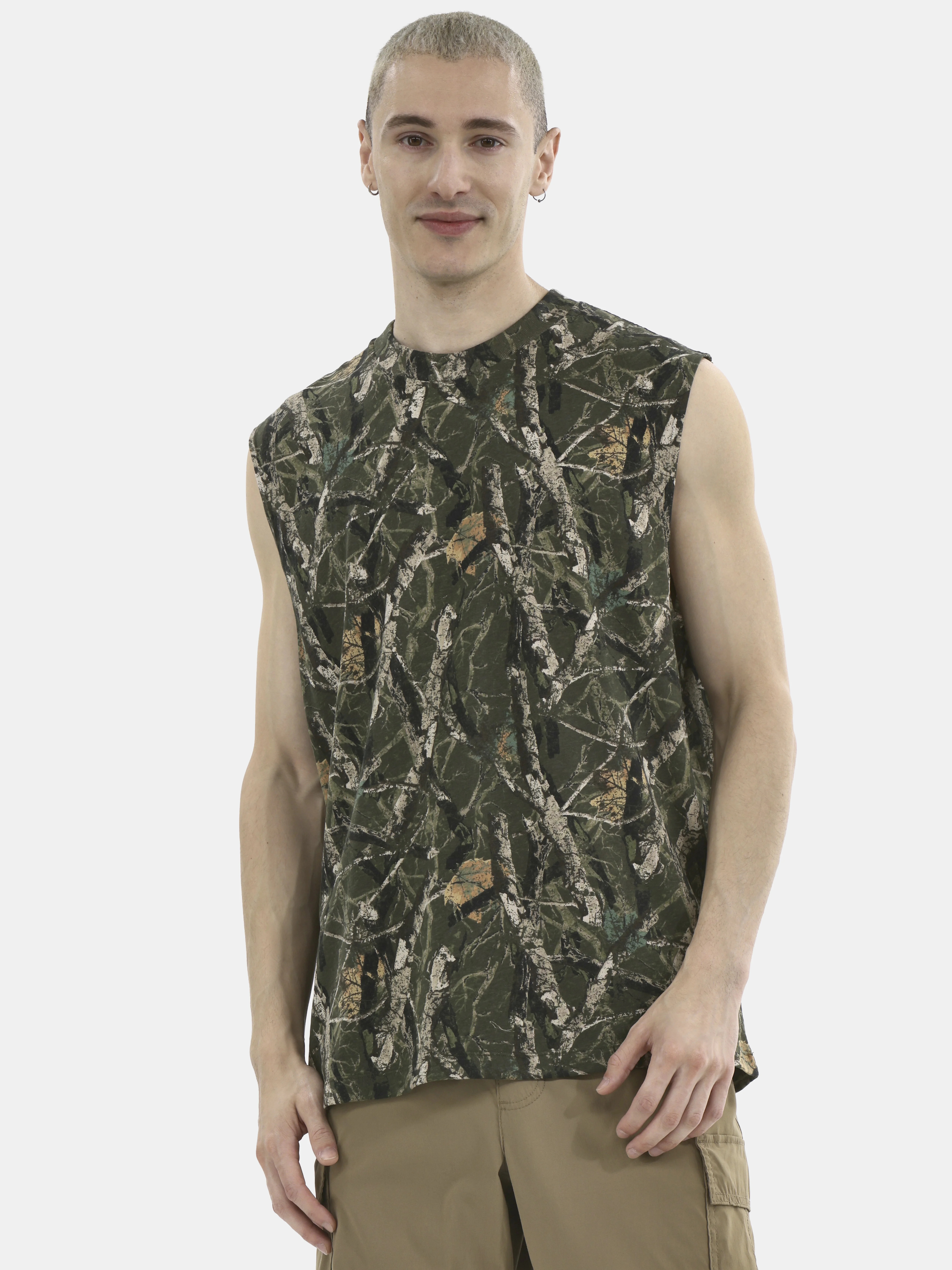 No Boundaries Sleeveless Muscle Tee Tank Top, Men's & Big Men's | Walmart (US)