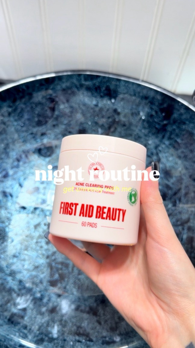 get unready with me🌙✨🤍 #selfcare #minivlog #guwm #nightroutine #fyp 

#LTKselfcare #LTKU #LTKgrwm