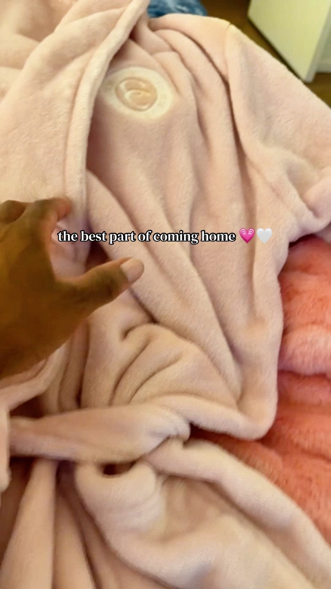 the best part of coming home 💗🤍

#LTKHome #LTKBeauty #LTKselfcare