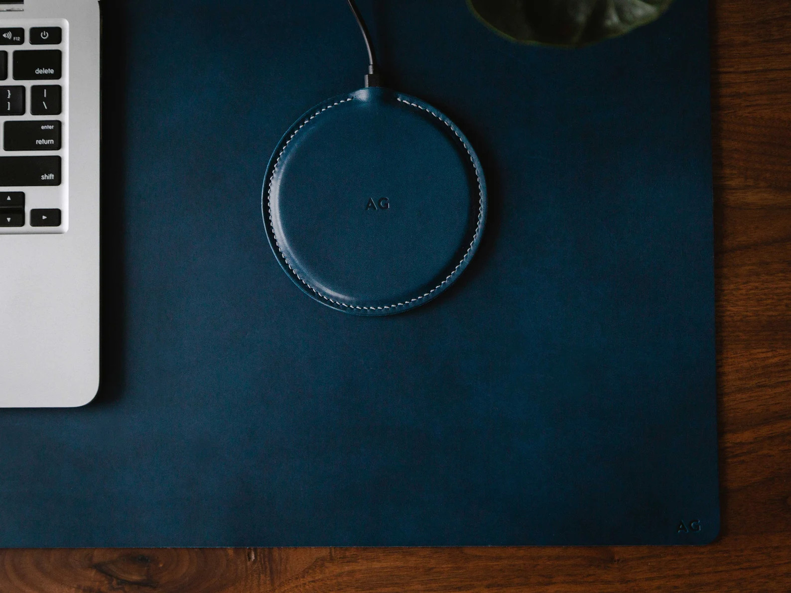 Wireless Charger, Portable Desk Charging Station, Charging Dock, Italian Leather, Personalized, D... | Etsy (US)