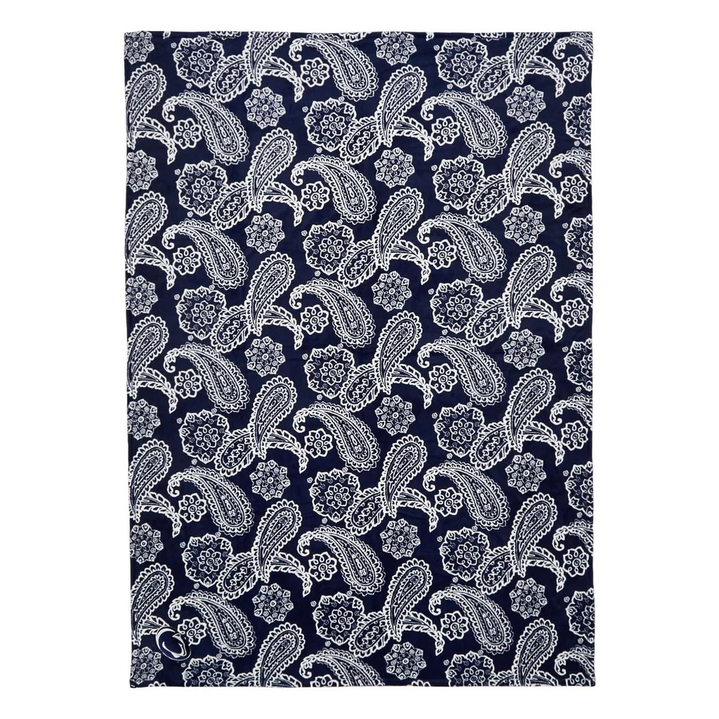 Collegiate Plush XL Throw Blanket | Vera Bradley