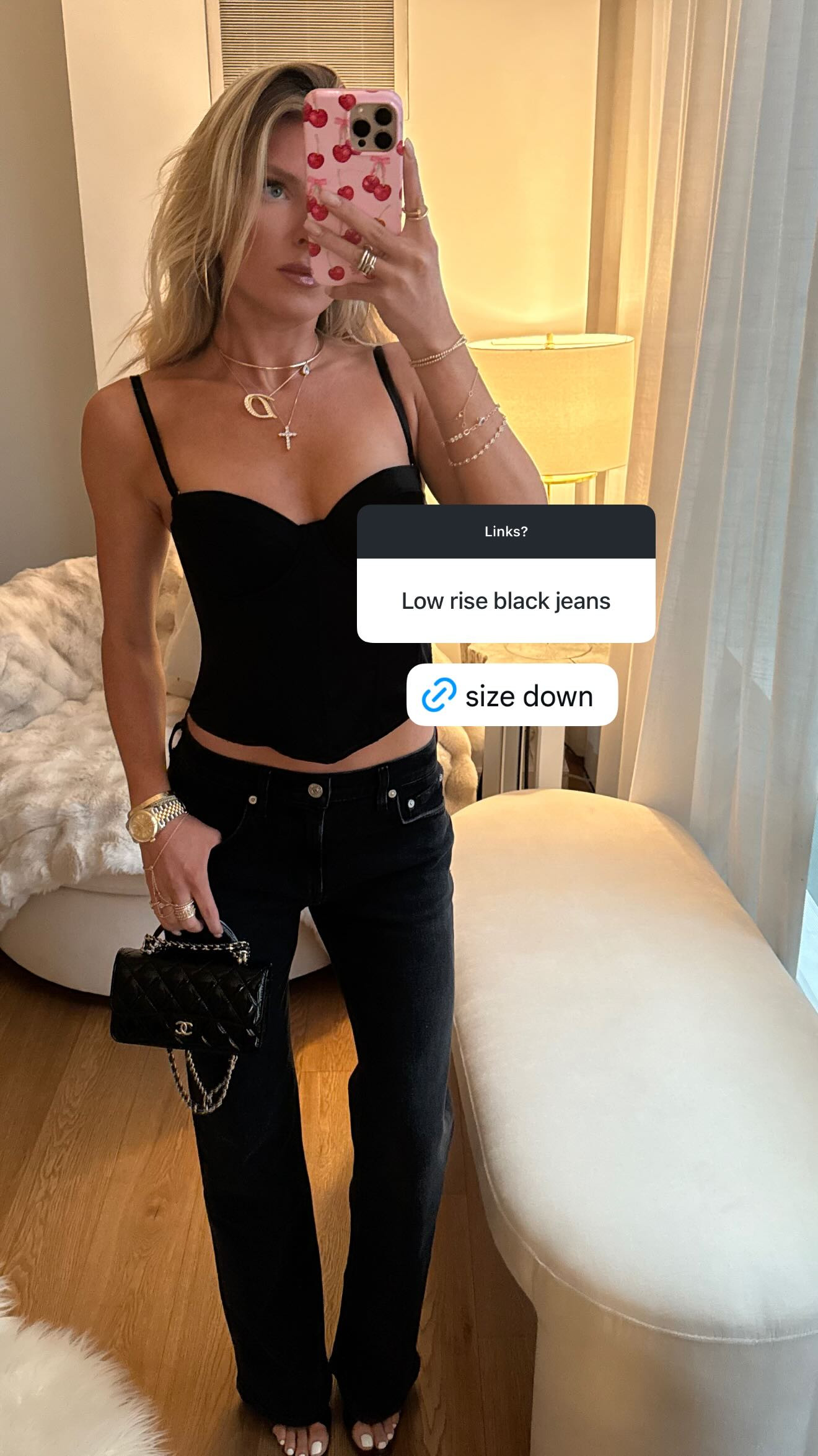 Cute low rise black jeans 

 