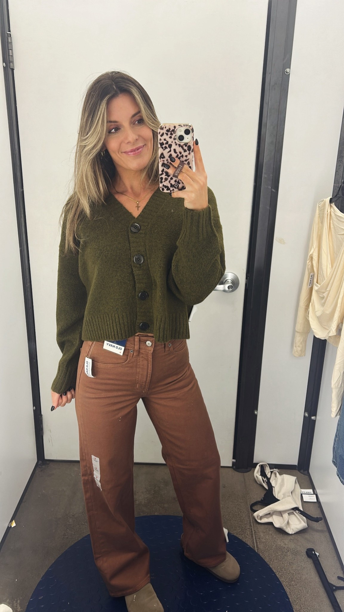 Loveee the color of this cardigan. $22 today!! 

#LTKStyleTip #LTKSaleAlert #LTKFindsUnder50