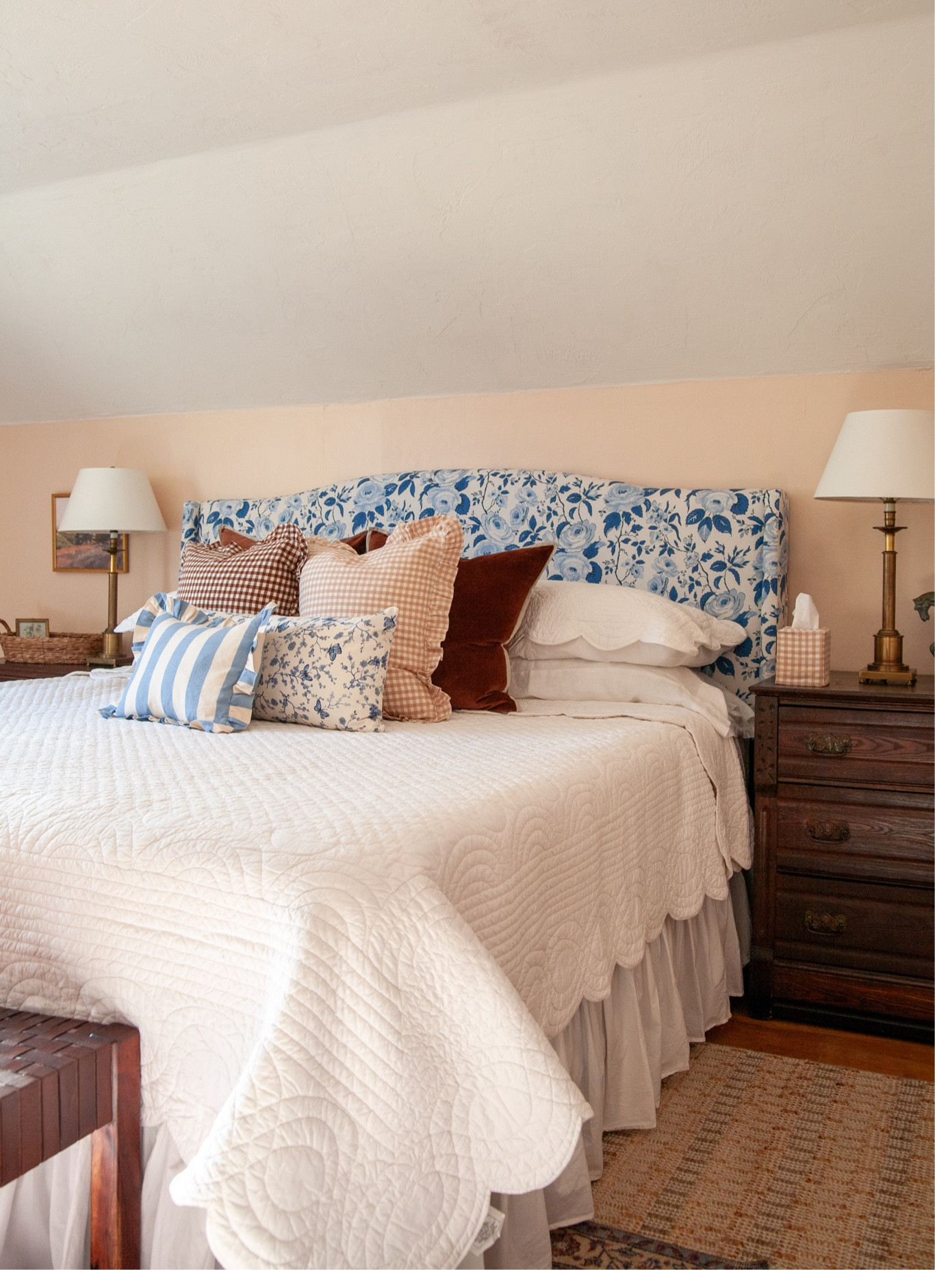 …when you find the most perfect bedding combination for your headboard ever and you can’t imagine ever changing it 😍
And also when it’s finally sunny.
Striped and gingham pillows are @heathertaylorhome and the rest are linked in the @shop.ltk app!

#LTKhome