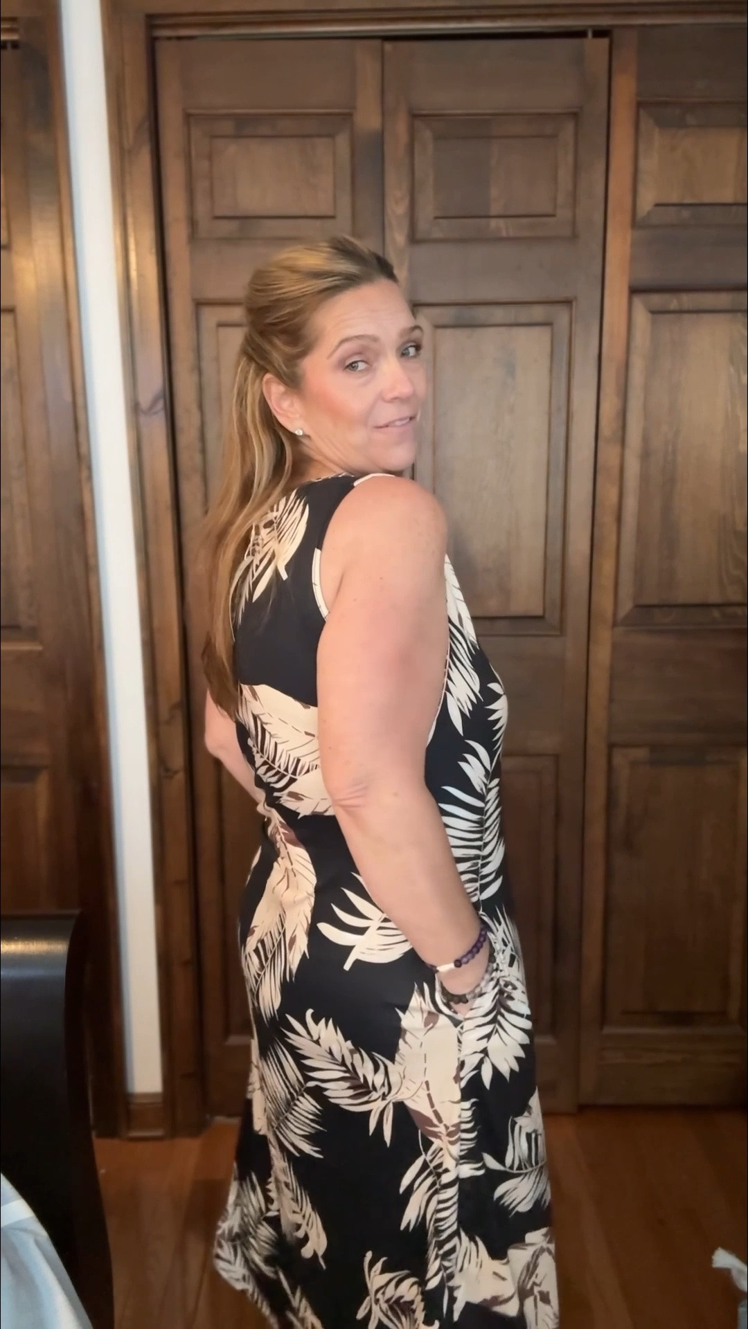 The summer dress of my DREAMS and it has POCKETS 🌴👗✨ This palm tree print dress is giving all the vacation vibes — flowy, comfortable, not form fitting, and absolutely perfect for every summer occasion. Brunch, beach, farmers market, you name it. Comfort AND style in one gorgeous dress.

#LTKootd #LTKTravel #LTKSeasonal