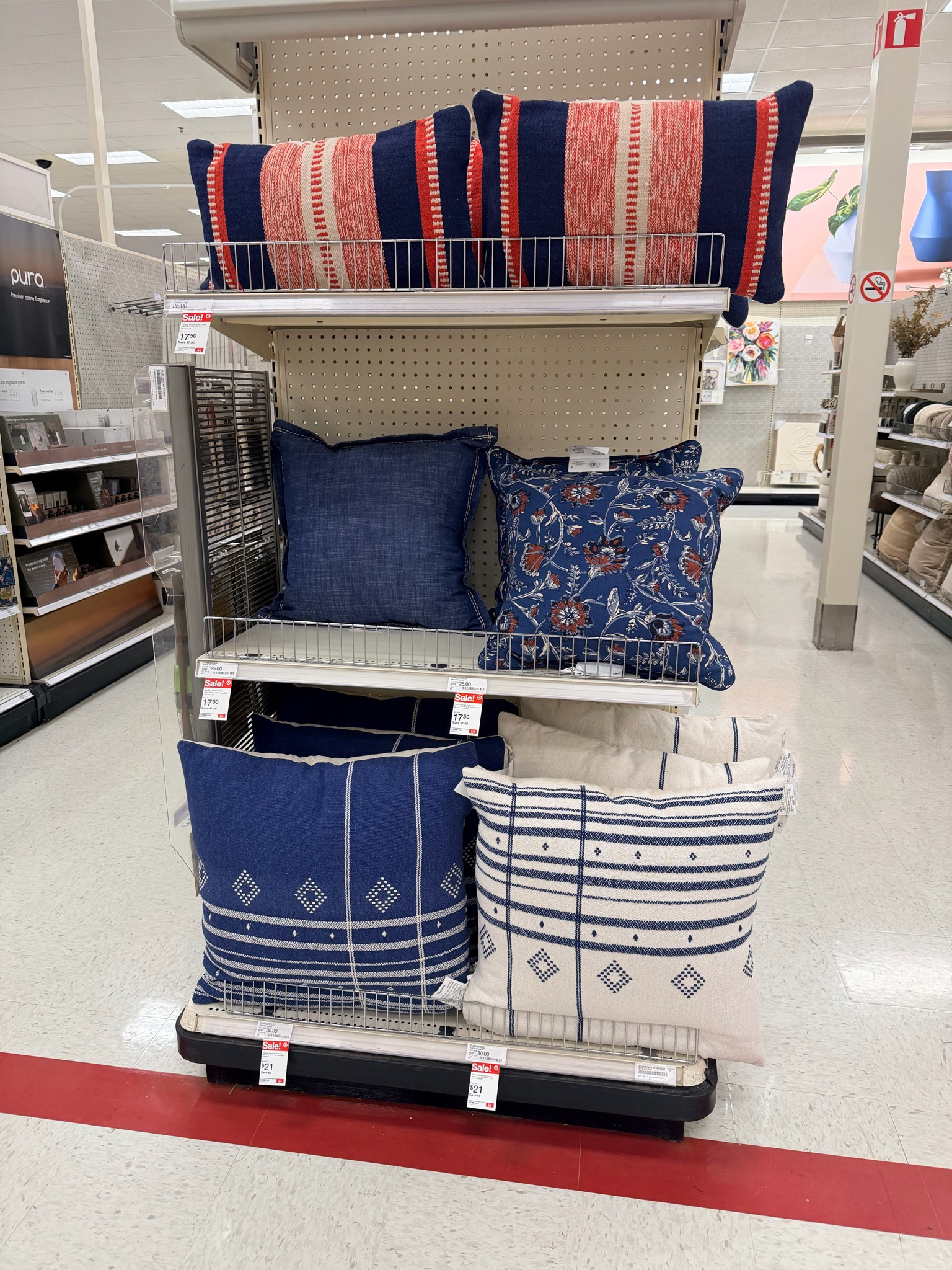Targets summer decor is the perfect way to spruce up your look. Give your home a makeover right here

#homedecor #throwpillows #summerdecor #usa #fourthofjuly

#LTKSeasonal #LTKHome