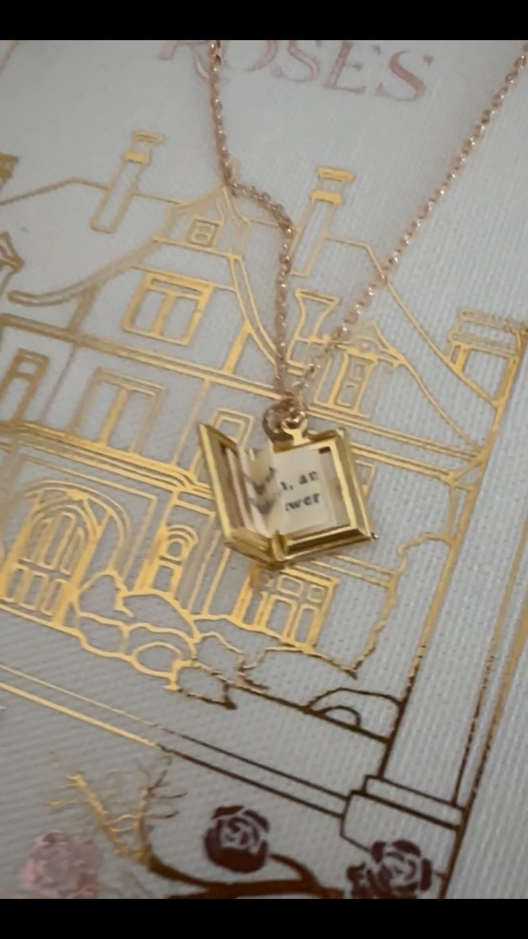 Book locket necklace 

#LTKSaleAlert #LTKStyleTip #LTKFindsUnder50