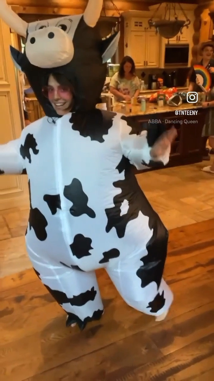 *Dancing Queen by ABBA plays* 🐮 

#LTKHalloween #LTKparties #LTKVideo