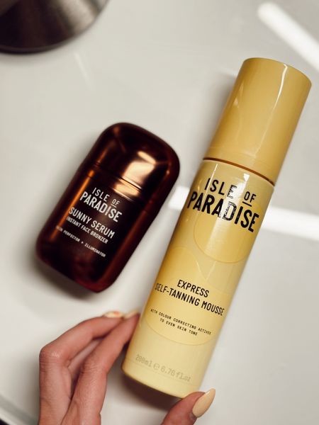 Getting ready for summer and building my glow with instant face bronzer and self tanning mousse from Isle of Paradise 

Self tanner • summer essential • healthy glow • summer glow

 

#LTKbeauty #LTKtravel