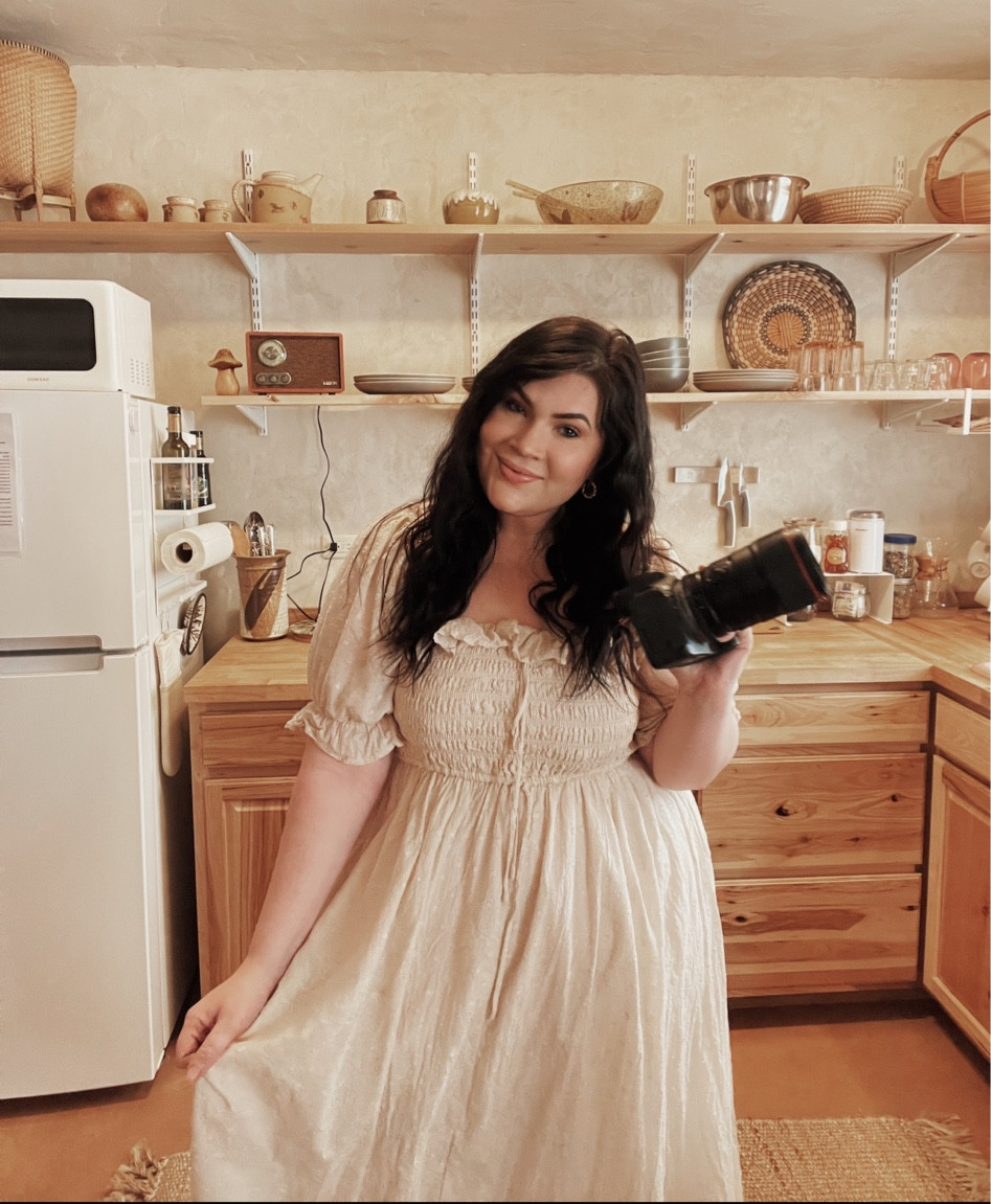 Casual Flowy Beige Dress

This dress is the Free People Dupe bought on Amazon. (Exact Amazon link is pending through LTK but will add as soon as I can!) It can be found on Amazon by searching: R.YIposha Women Vintage Elastic Square Neck Ruffled Dress

I also own the mushroom color and love it! 
Size: XXL

(Linked the Higher Quality Free People Version!) 


#summerdress #bohodress

#LTKfit #LTKstyletip #LTKcurves