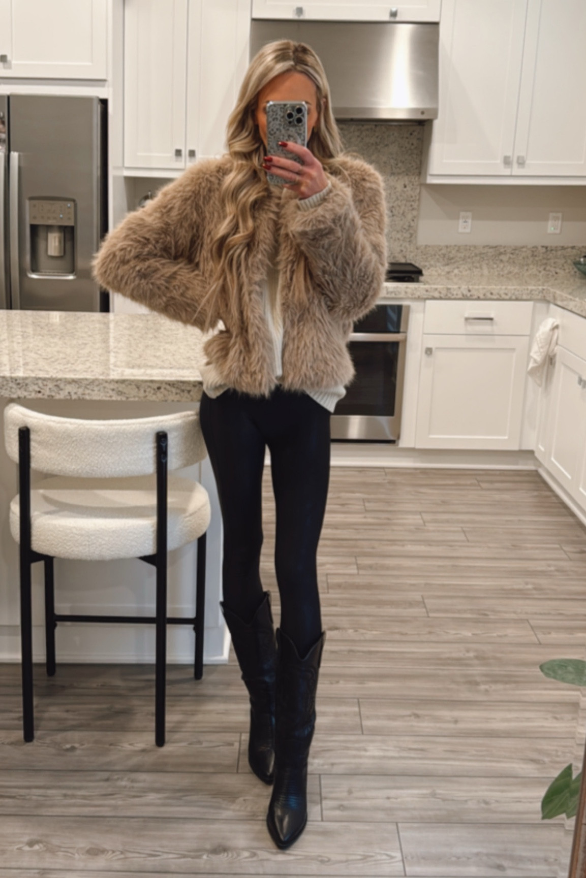 Faux fur and faux leather leggings 

#LTKFindsUnder50 #LTKFindsUnder100 #LTKStyleTip