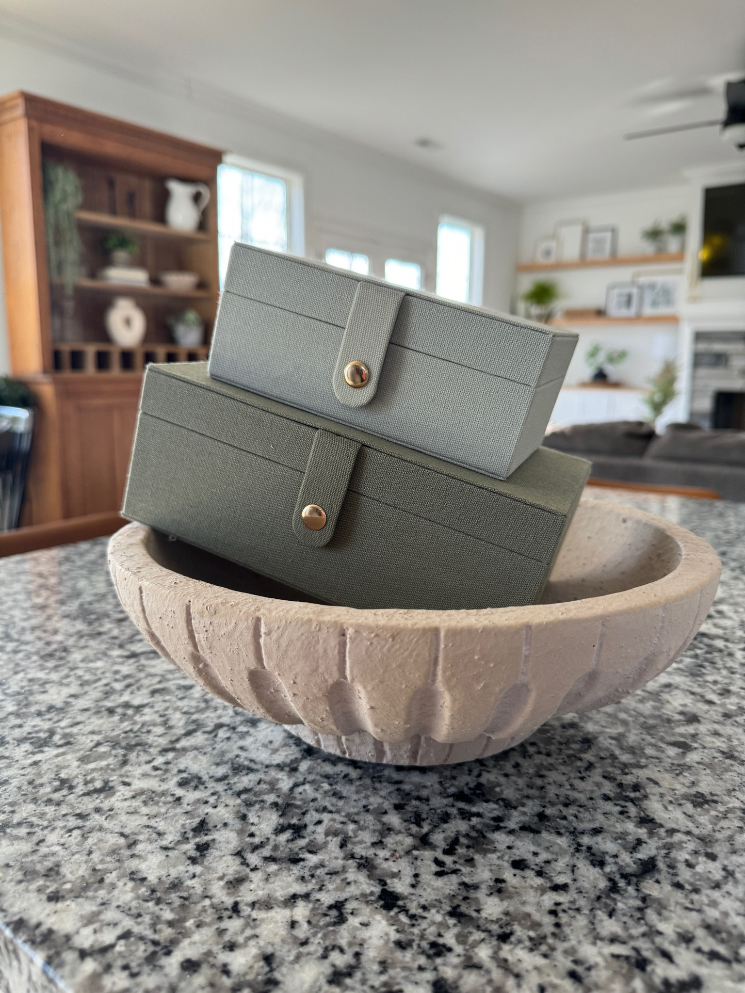 New home decor I snagged at target today some really good spring stuff out right now 

#LTKfindsunder50 #LTKhome #LTKSeasonal