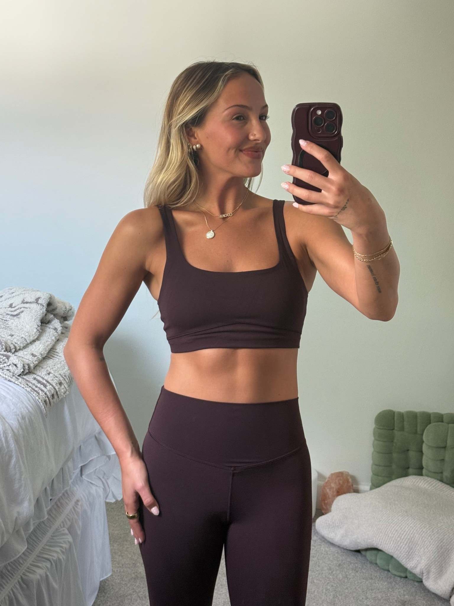 been SO obsessed with the Vuori AlTheForm™️ set in raisin #vuoripartner @vuoriclothing 

#LTKOver40 #LTKActive #LTKSeasonal