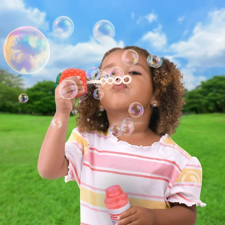 Play Day Strawberry Scented Bubble Blowing Solution - 8oz, Children Ages 3+ | Walmart (US)