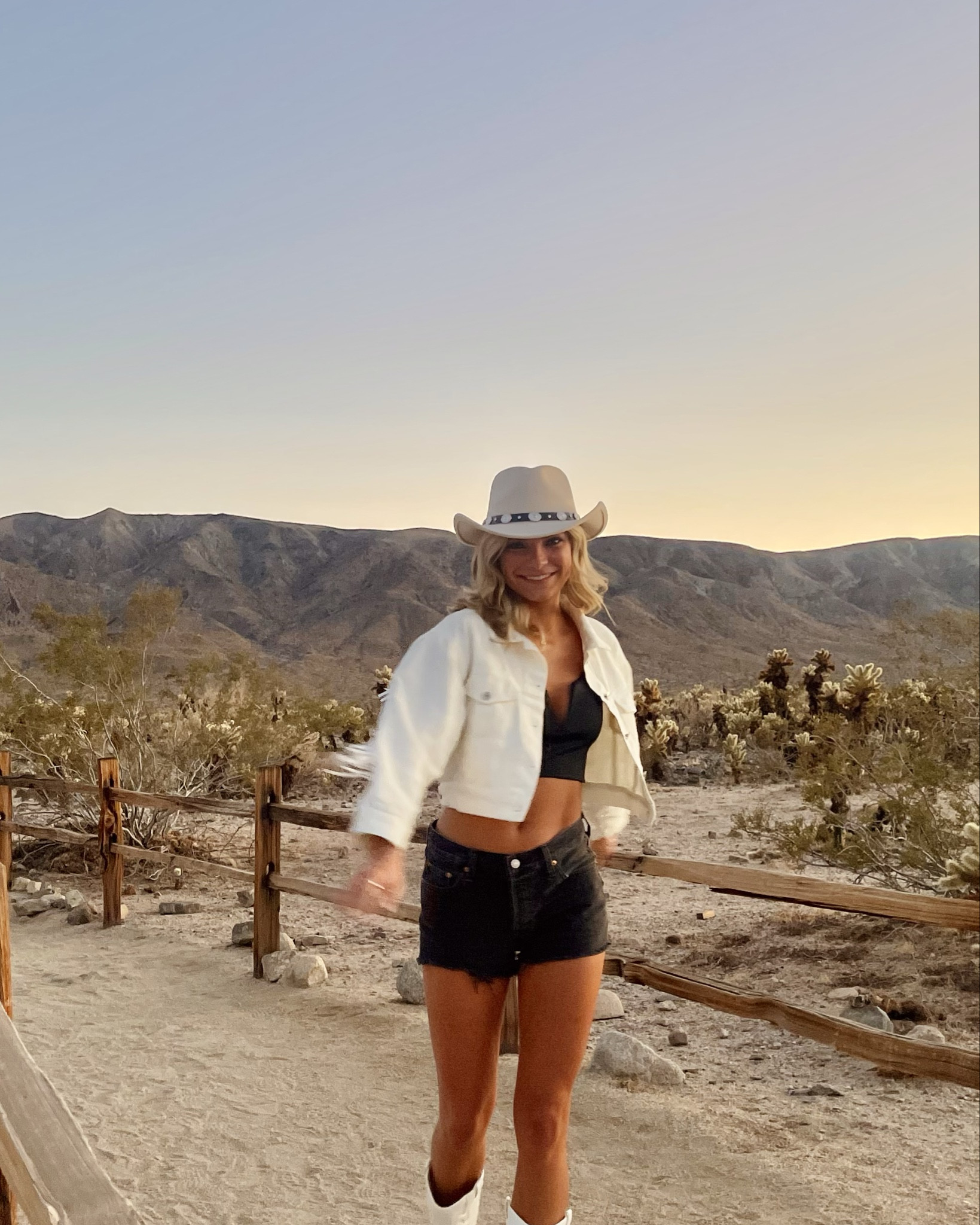 who says you can’t wear cowboy hats all the time? 🐴🤎

Linked this fun jacket, perfect for upcoming bachelorette trips….(wink wink, brides!!)