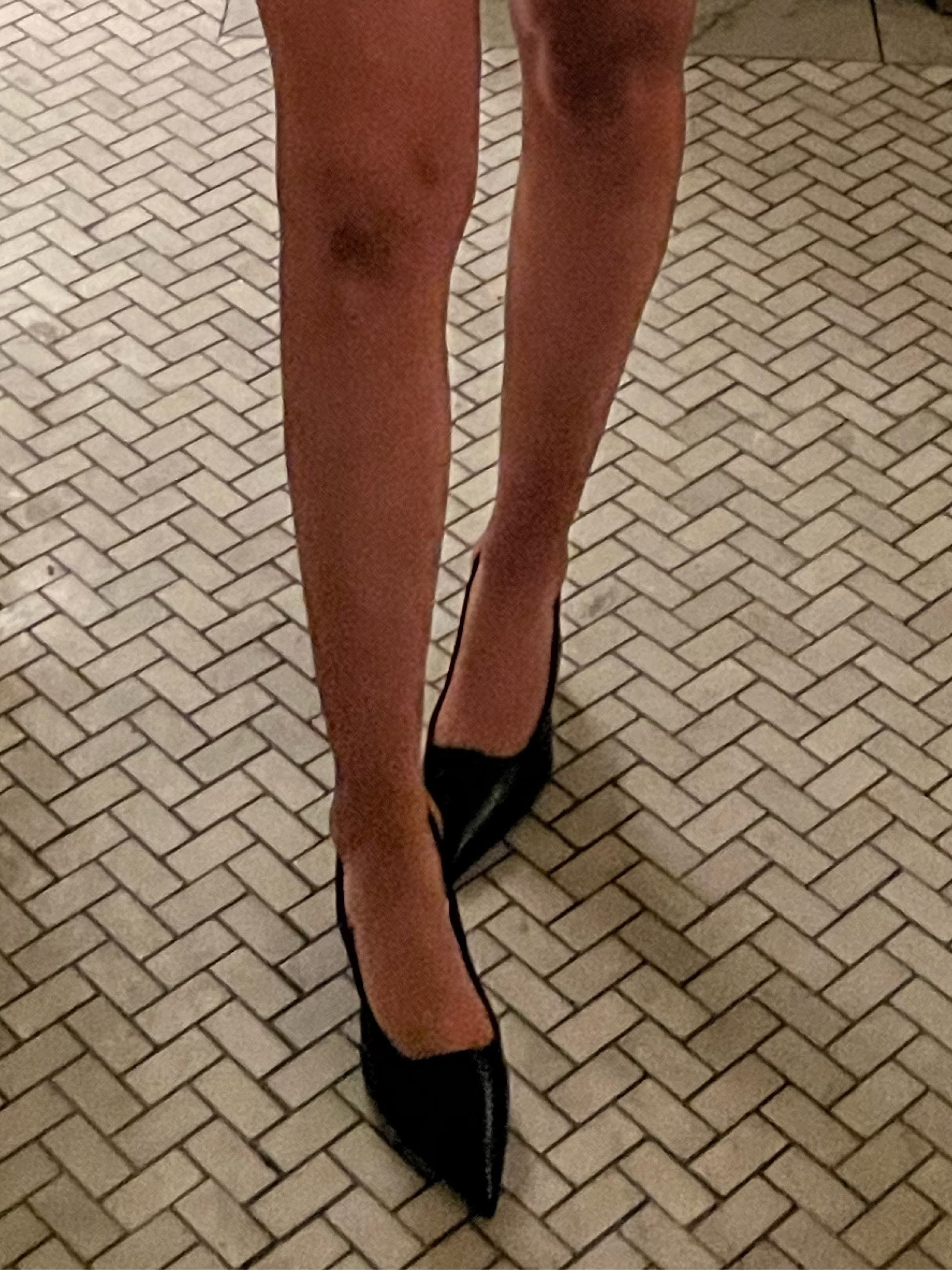 Perfect black pointy sling back  🖤