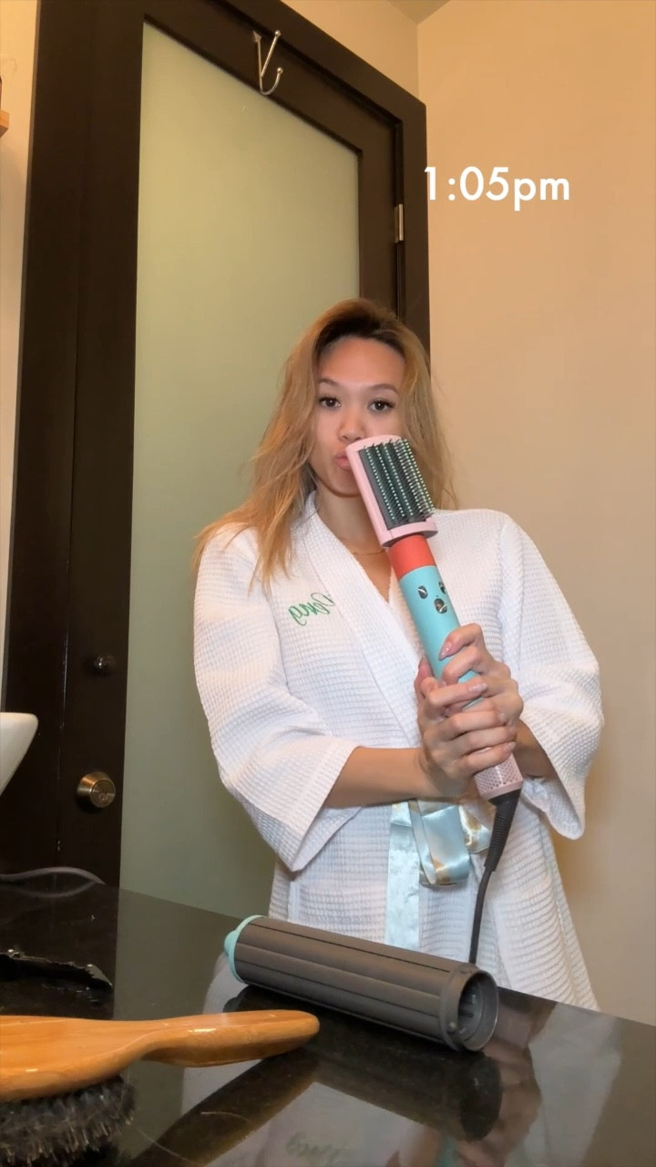 Full blowout with Dyson hairwrap #LTKhair

#LTKVideo #LTKGiftGuide