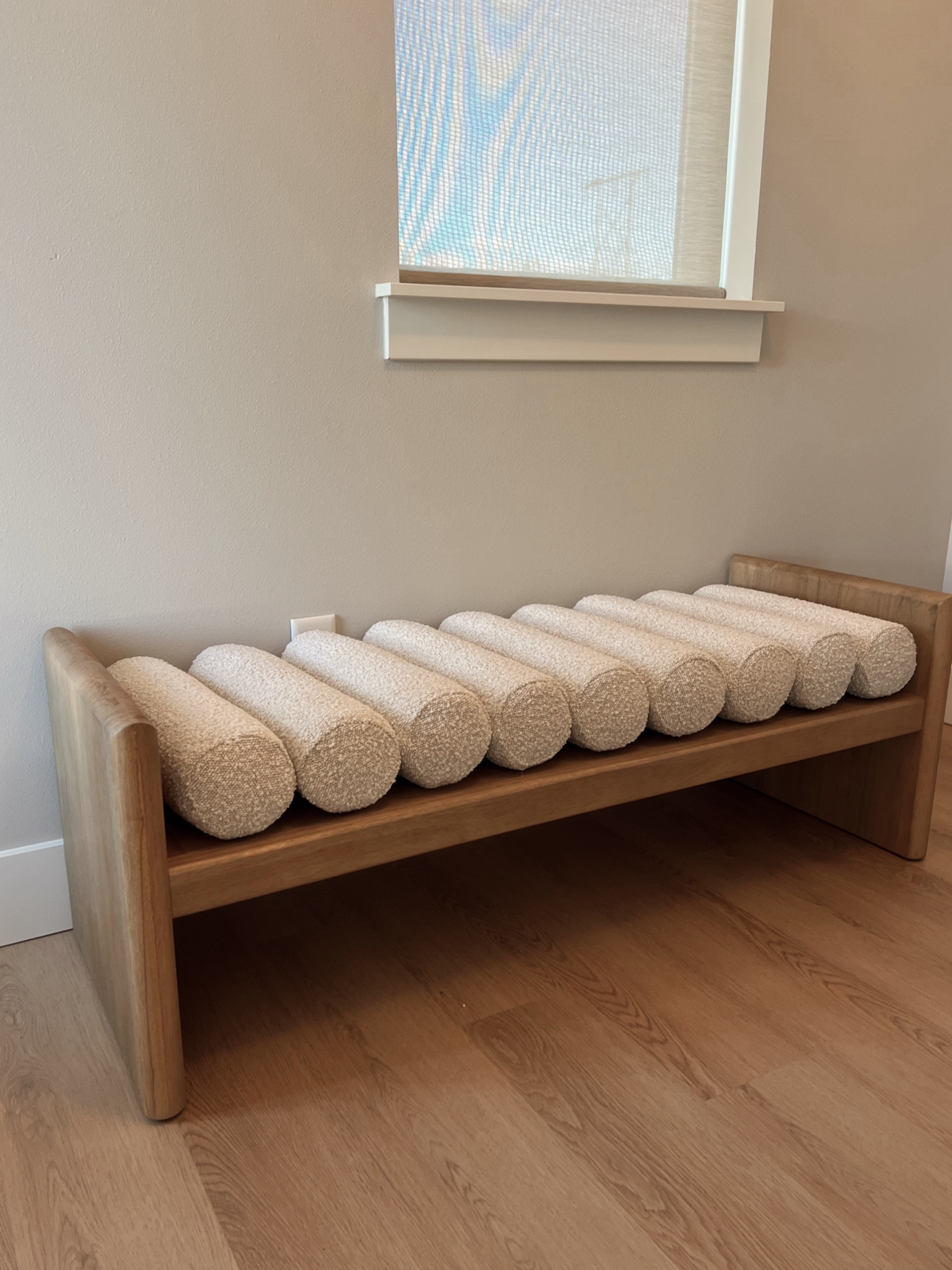 Neutral home finds🏠 entryway bench

Home finds | neutral | home decor 


#LTKHome