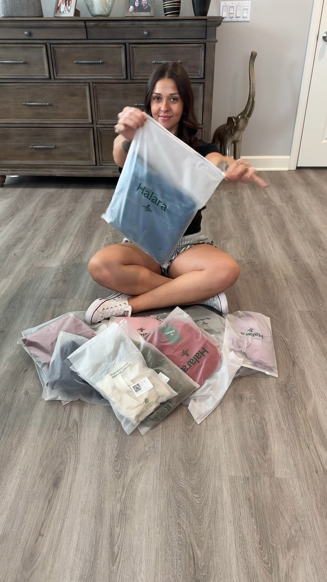 HALARA HAUL 💚✨🛍️

• white sweatshirt (out of stock) 
• pink leggings shade (rose pink) out of stock but they have another pink option

#LTKActive #LTKStyleTip #LTKSaleAlert