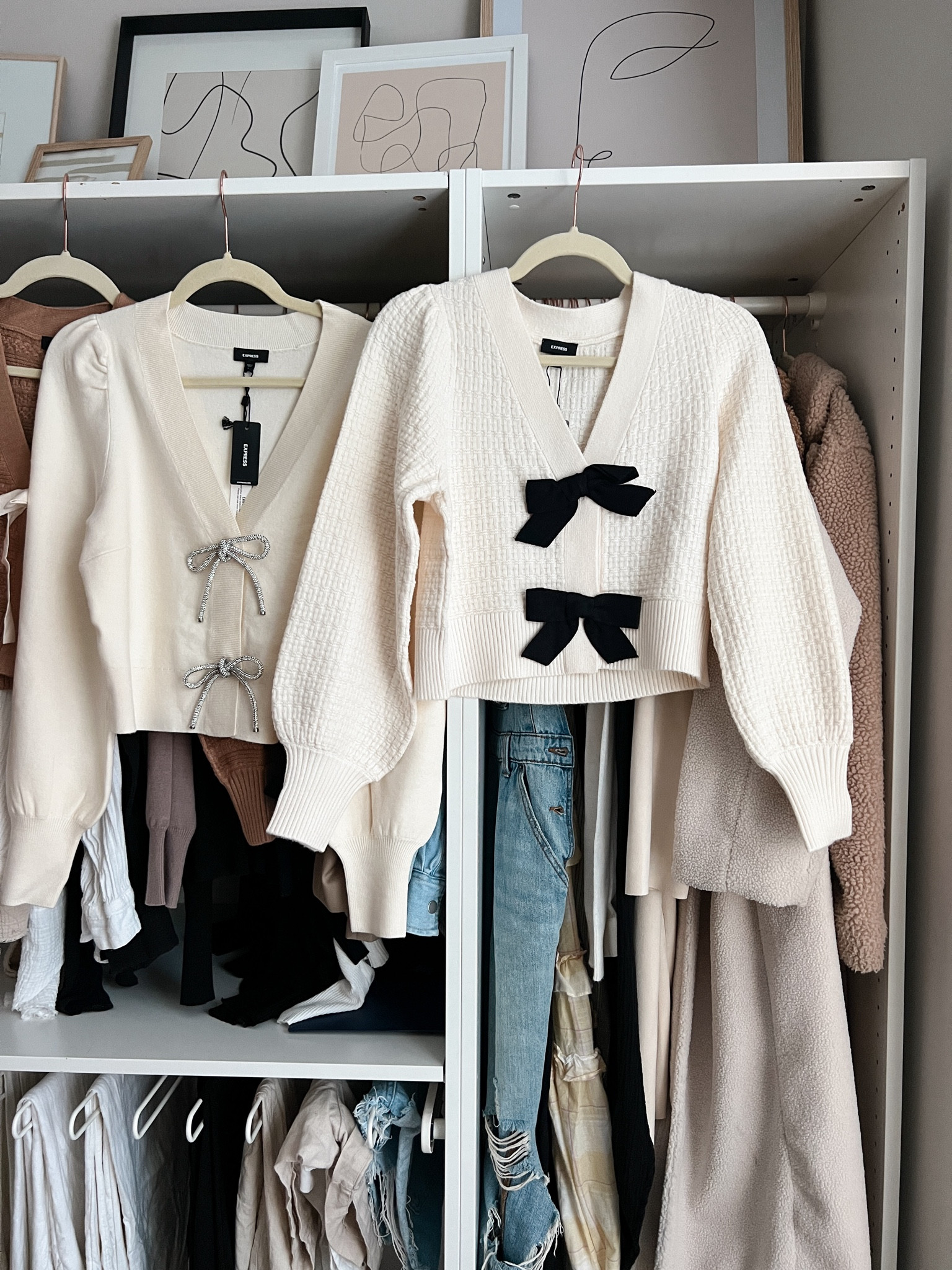 Tell me these aren’t the CUTEST HOLIDAY SWEATERS you’ve ever seen?! The bows! Love them. 

#LTKSeasonal #LTKHoliday #LTKstyletip