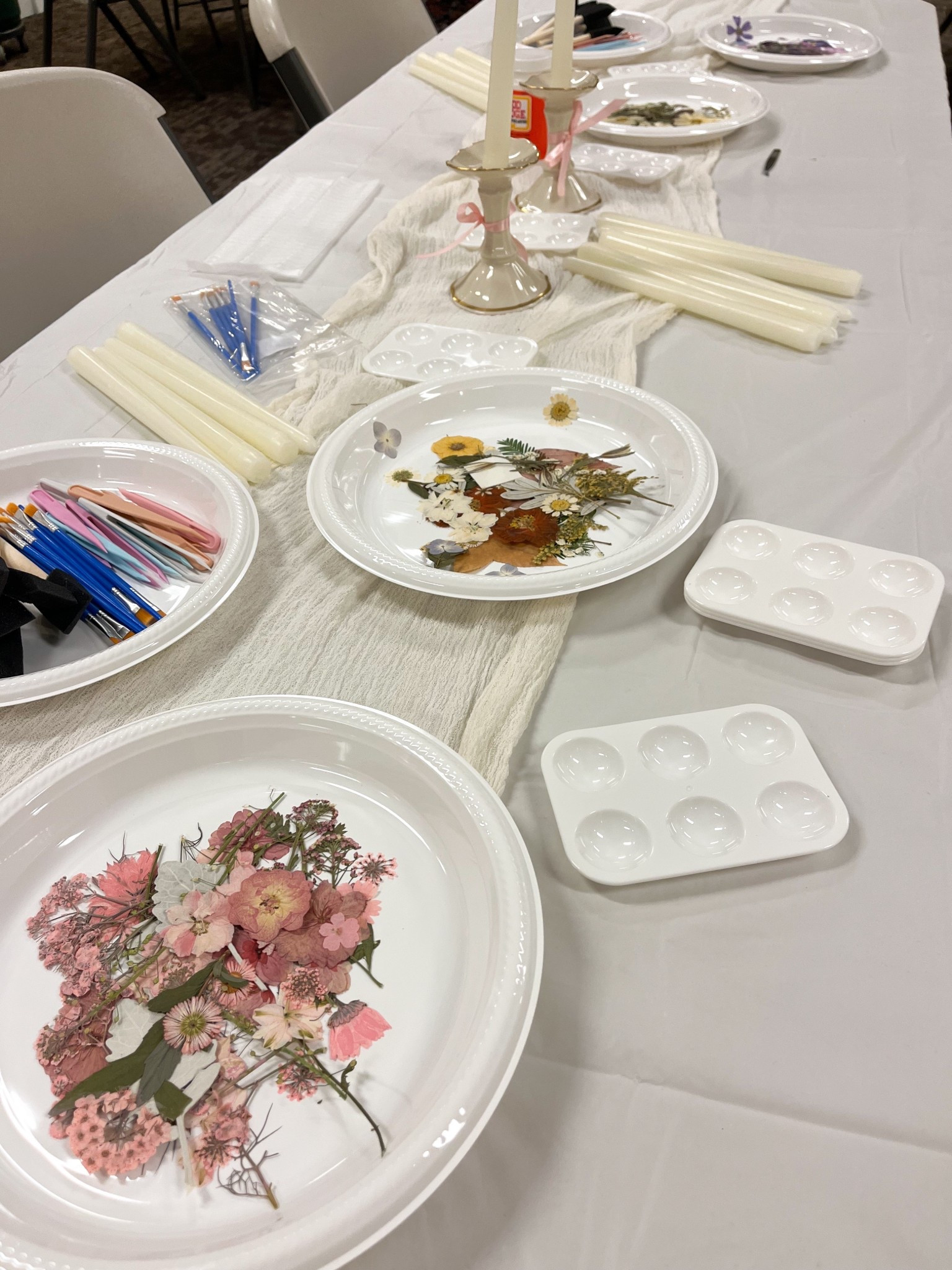 I wanted to have a fun activity for my guests to do and obviously I own a floral preservation company, so I thought it would be fun for them to have a little taste of what I do everyday. 🌸🕯️

#LTKParties #LTKFindsUnder50 #LTKSaleAlert