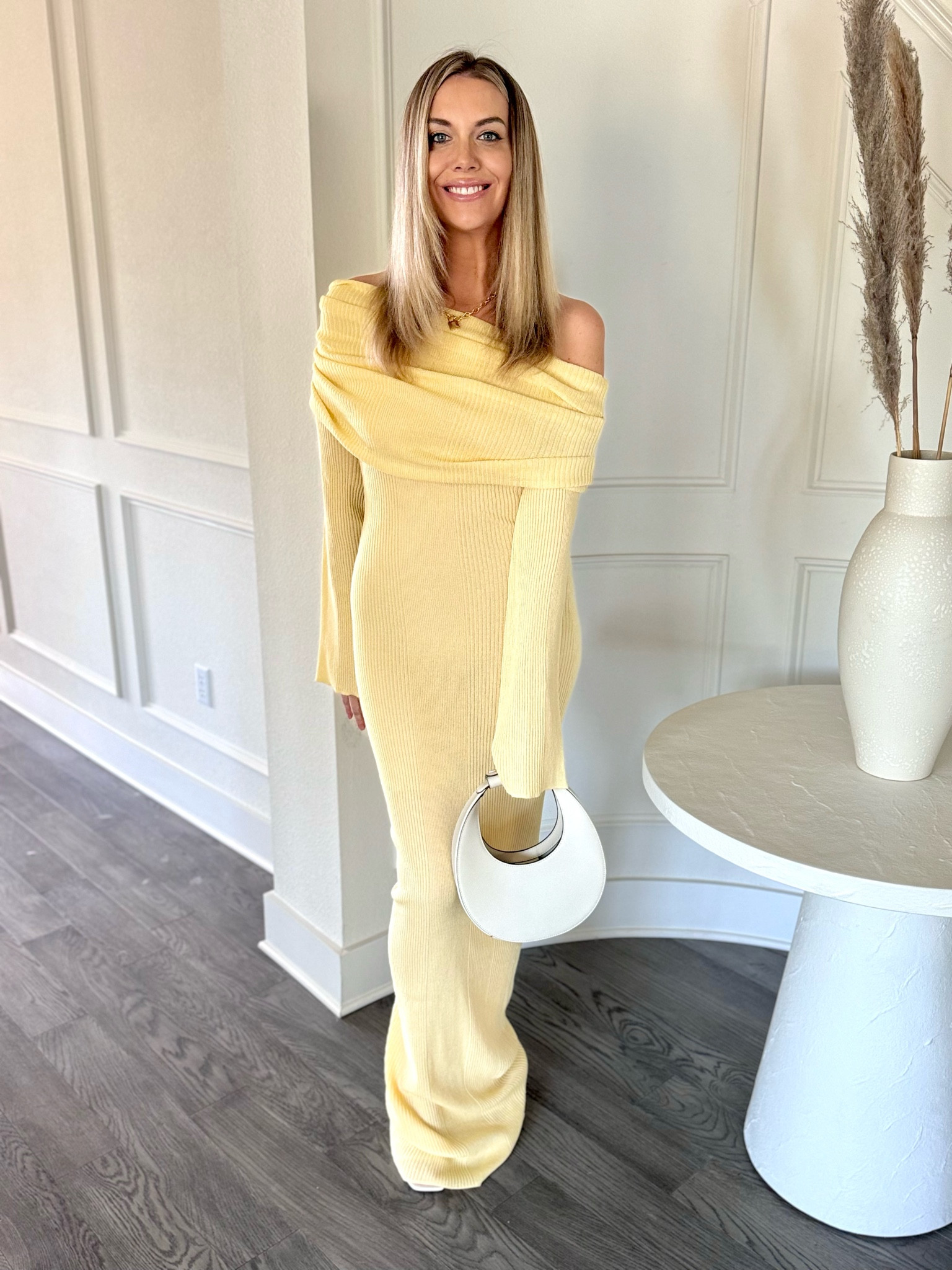 If you’re ready to hop on board with the very demure, very mindful trend @saks has you covered with the perfect end of summer and early fall looks seen on some of the most stylish Bravolebs. Check out this demurely draped Ser.o.ya dress that we spotted on Amanda Batula and Caroline Stanbury. For reference I’m 5”9 145lbs wearing a Large. #SaksPartner #Saks The celebrities pictured are in no way affiliated with or endorsing this post, they just inspire us to be stylish. #saks #sakspartner
