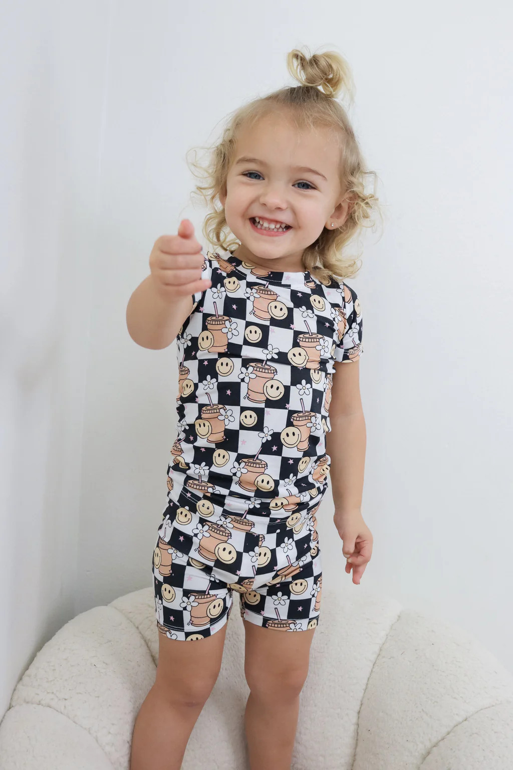 SMILEY CUP OF CHECKERS DREAM SHORT SET | Dream Big Little Co.