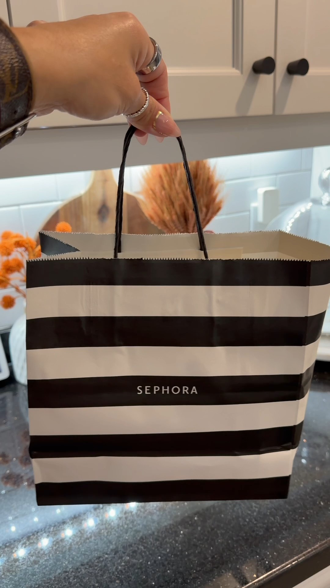 We made it to Friday! 🙌🏼 And I rewarded myself for (barely) making it through the week with a mini Sephora haul! 

I love the Rhodes skin cleanser and glazing milk so much I had to get it in the normal size! And as a treat I picked up the Makeup  Forever mini lip liner Holiday kit because why not! 

#LTKgiftguide #LTKcanada #LTKbeauty