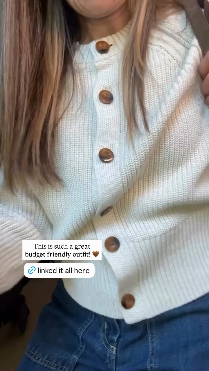 This is such a great
budget friendly outfit! 🤎