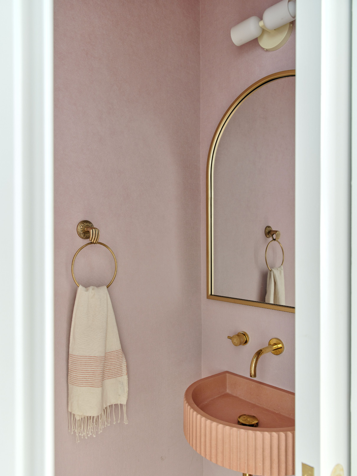 A cozy pink powder room 

 #LTKHome