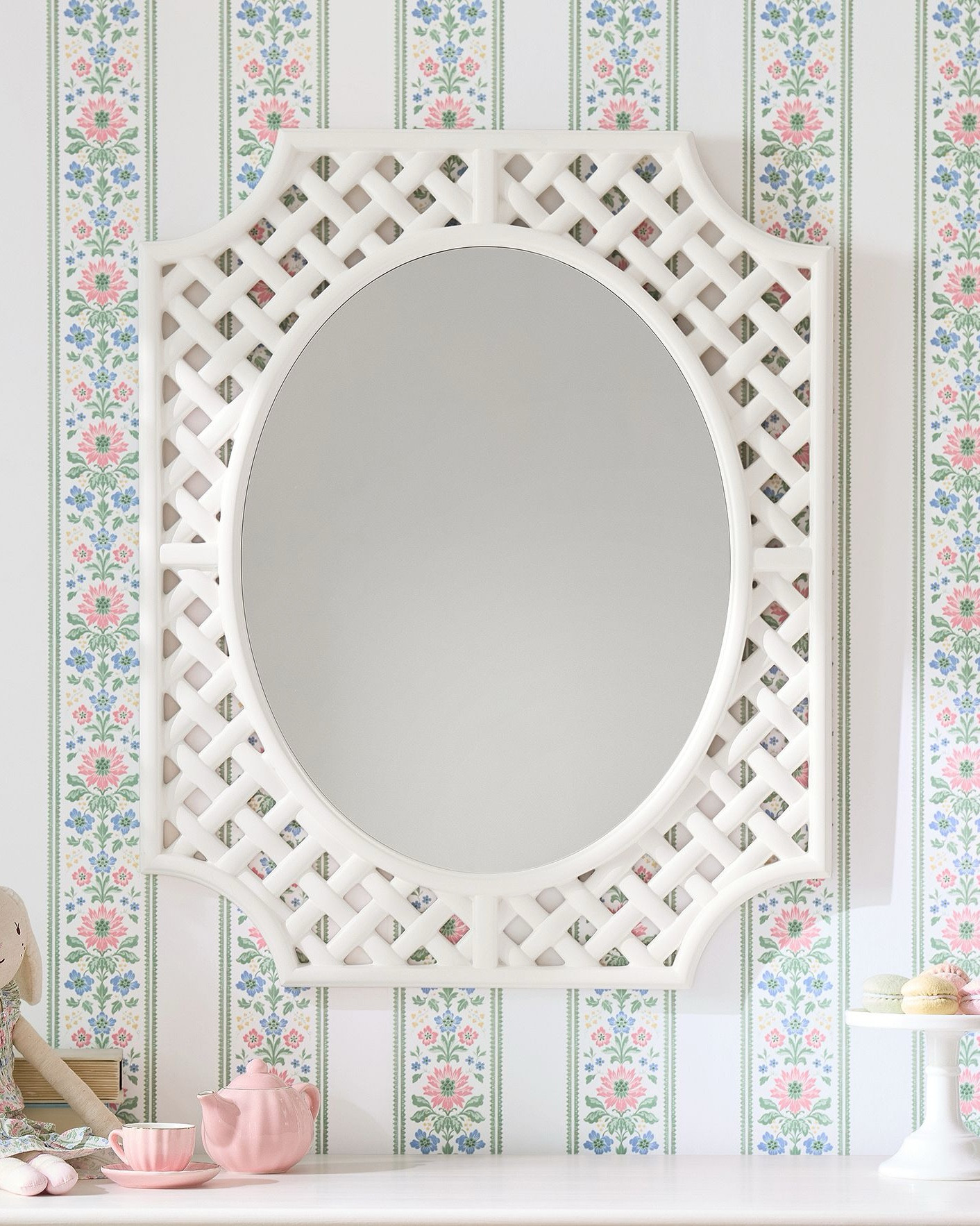 The absolute dreamiest new home arrivals! This lattice collection is absolutely perfect. The crib, dresser, and nightstand are perfect for a little girl’s room or nursery. The mirror and shelves are too, but can be used anywhere in a home! 


Lattice decor
Grandmillenial home
Lattice home
Interior lattice
Interior design
Interior decorating 
Grandmillenial decor
Grandmillenial baby
Grandmillenial kid
Grandmillenial girl
Girl room
Toddler girl room
Girl nursery
Baby nursery
Grandmillenial nursery
Nursery decor
Nursery furniture 

#LTKHome #LTKBaby #LTKmomlife