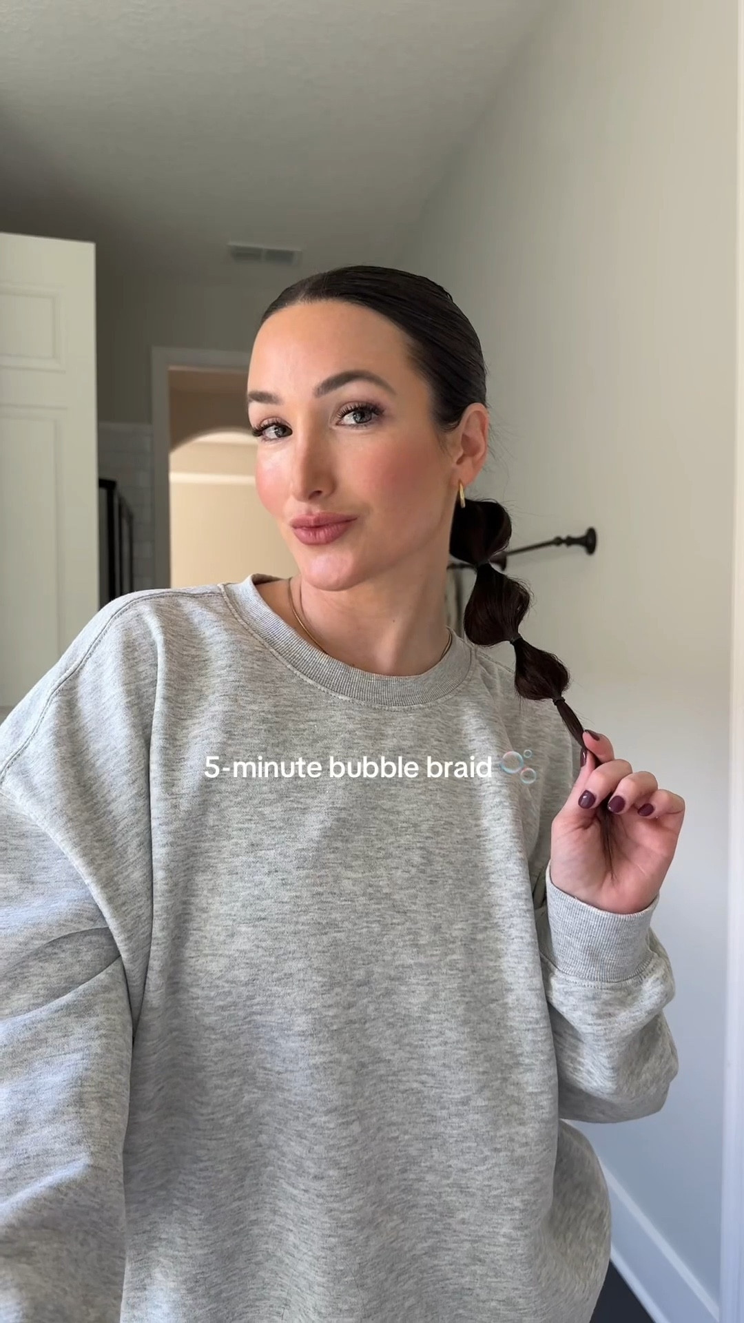 The easiest, 5-minute bubble braid. My favorite for when I’m crunched on time and for the gym.

#LTKselfcare #LTKgrwm #LTKActive
