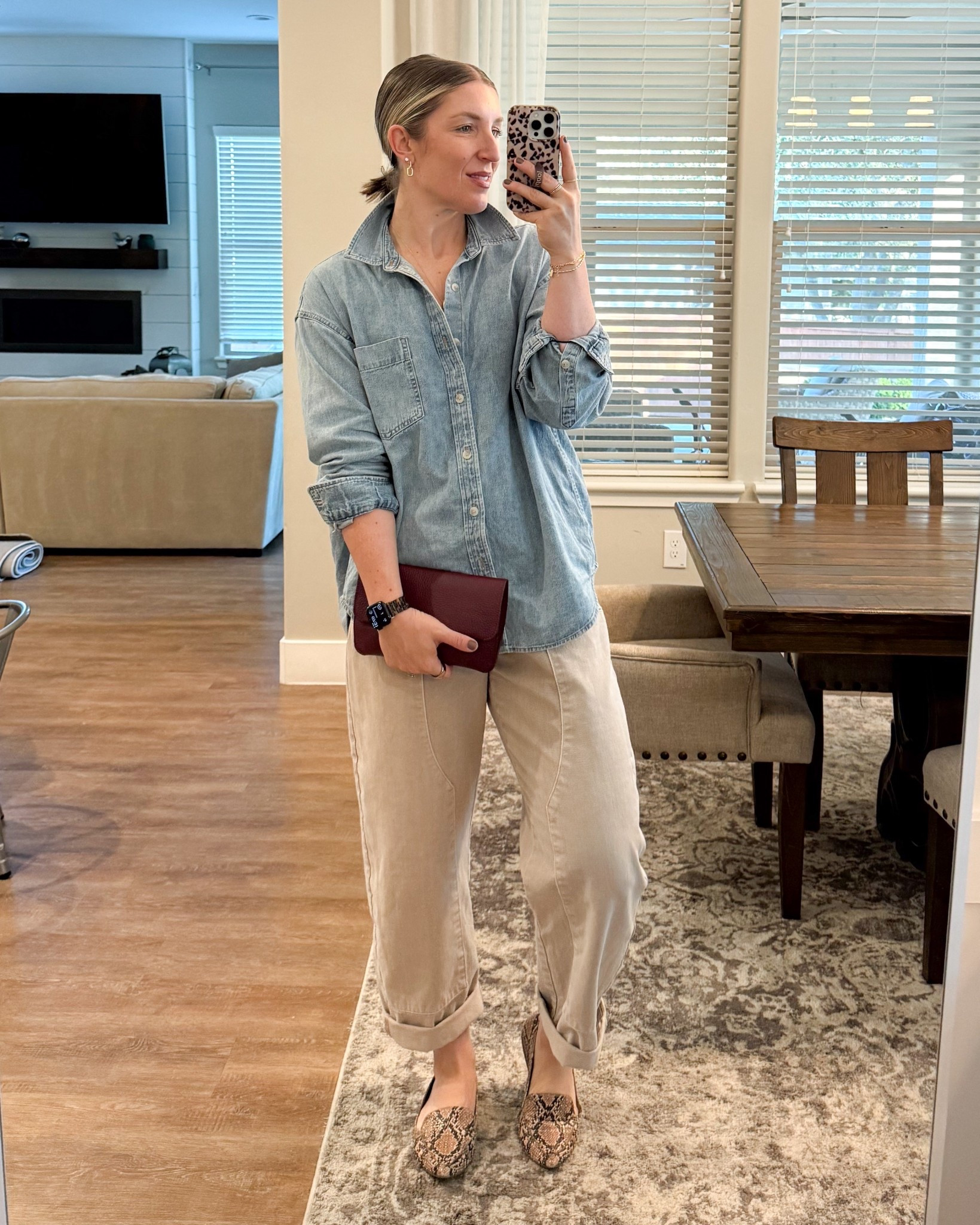 Effortless cool mom outfit. Comfy and easy to wear!!!

#LTKdayinmylife